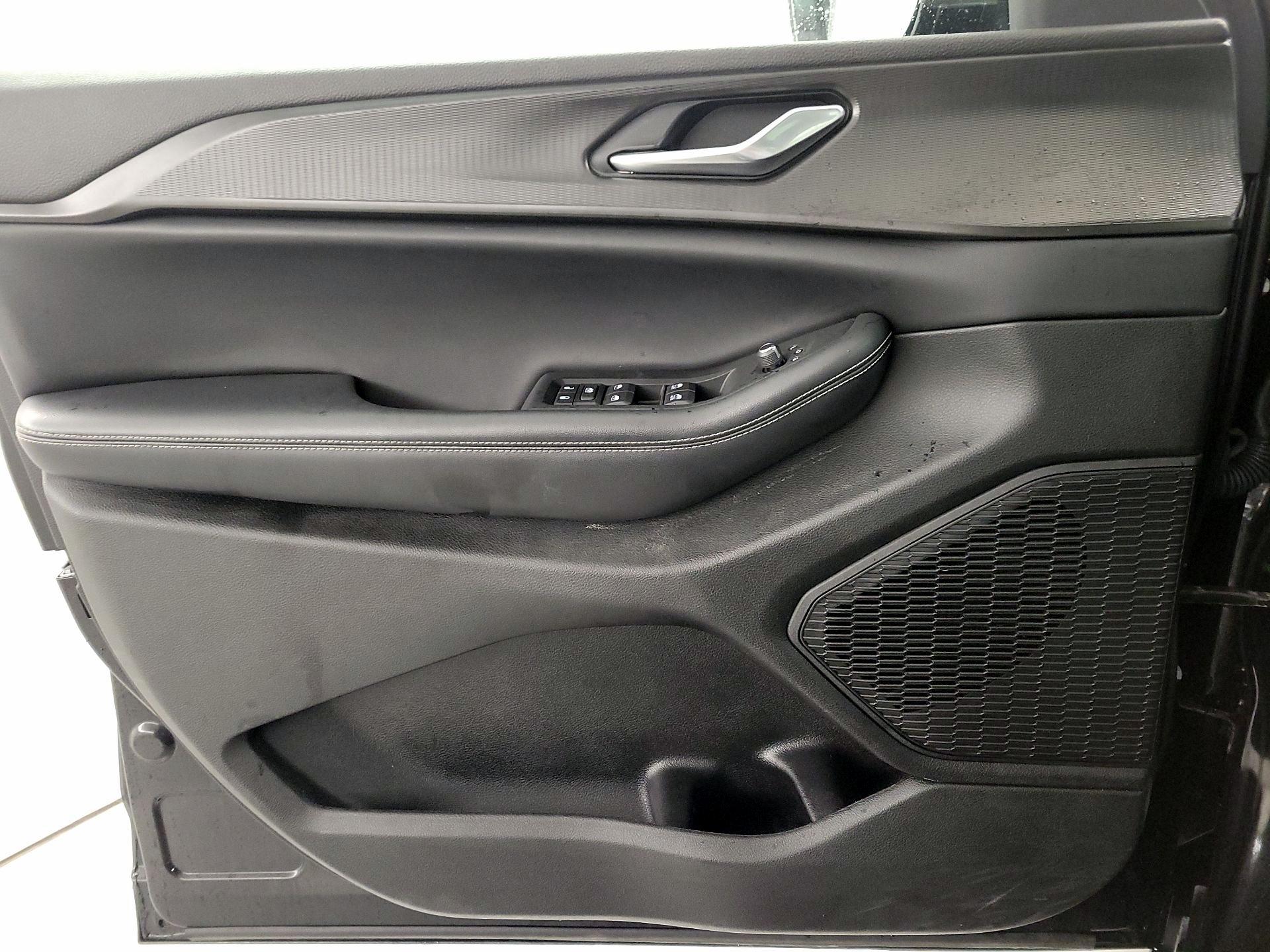 Thumbnail: 2023 Jeep Grand Cherokee - 12