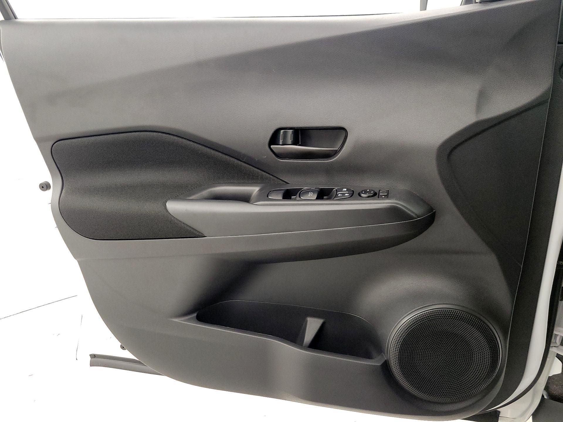 Thumbnail: 2023 Nissan Kicks - 12