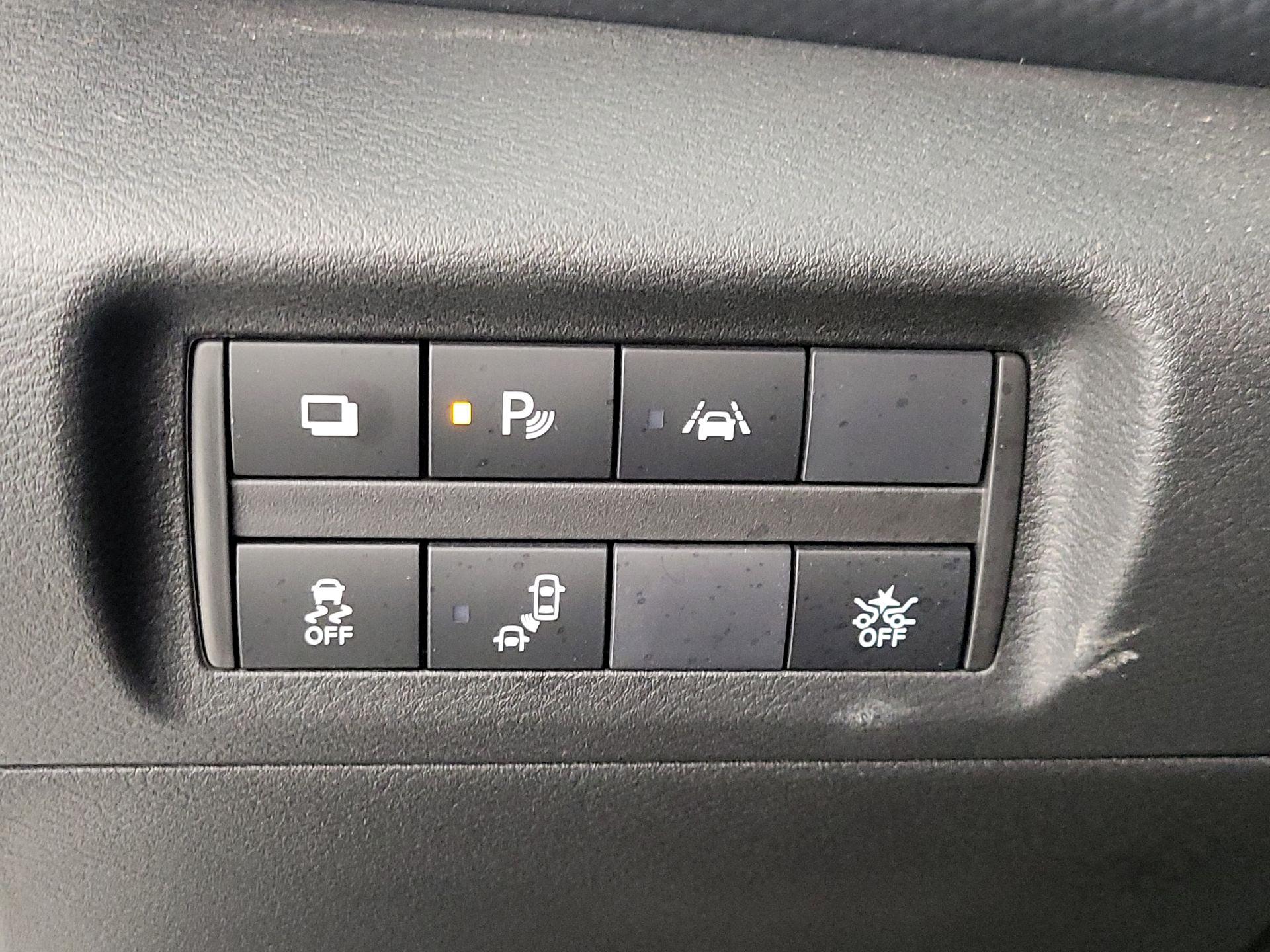 Thumbnail: 2023 Nissan Kicks - 13