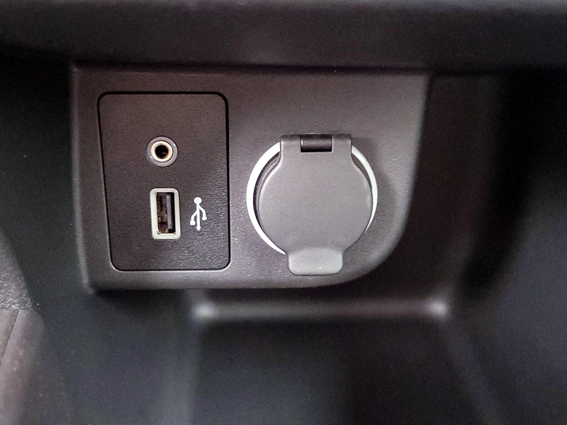 Thumbnail: 2023 Nissan Kicks - 18