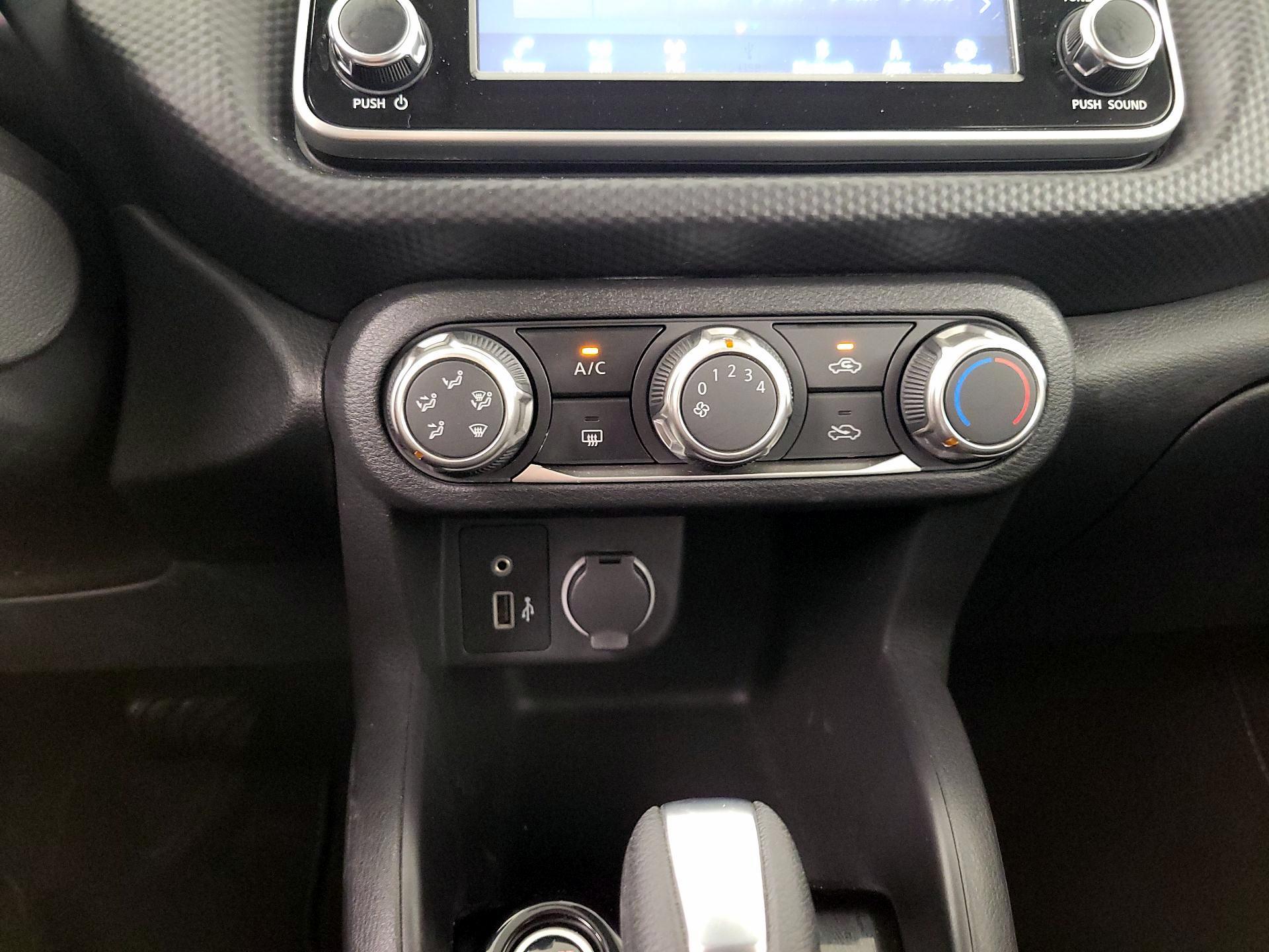 Thumbnail: 2022 Nissan Kicks - 16