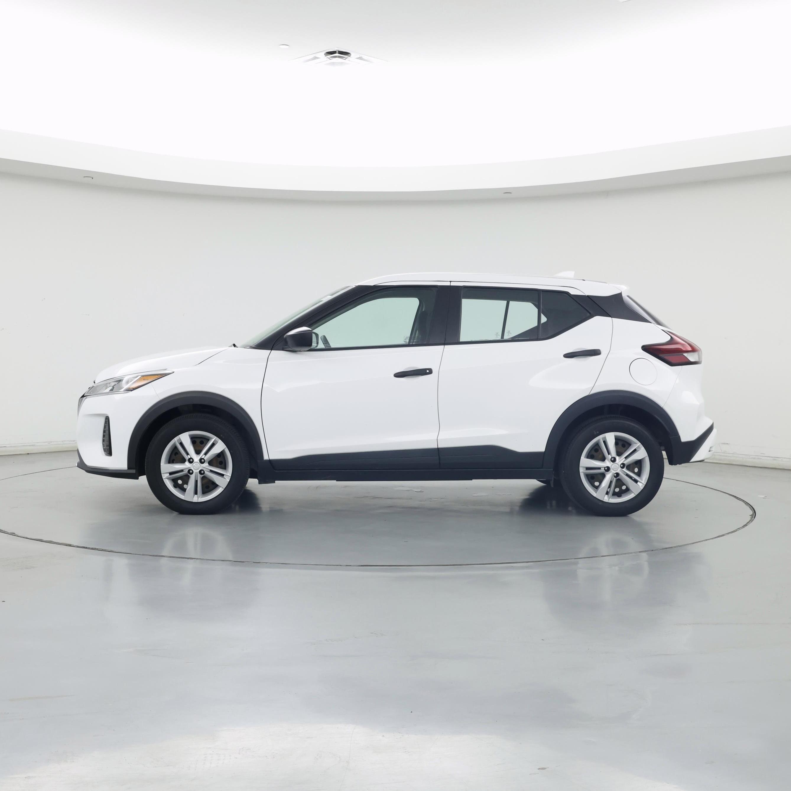 Thumbnail: 2022 Nissan Kicks - 3