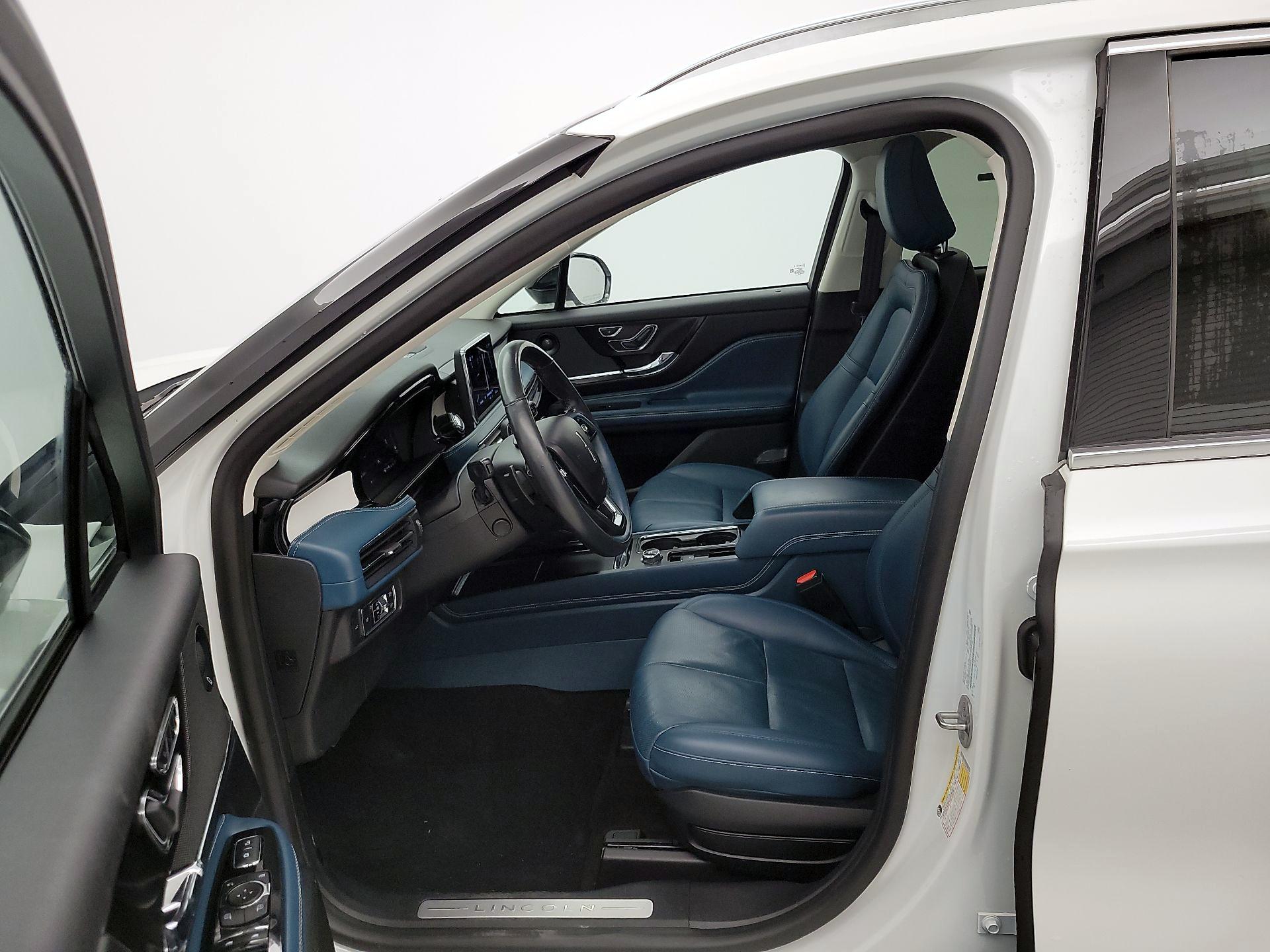 Thumbnail: 2021 Lincoln Corsair - 11