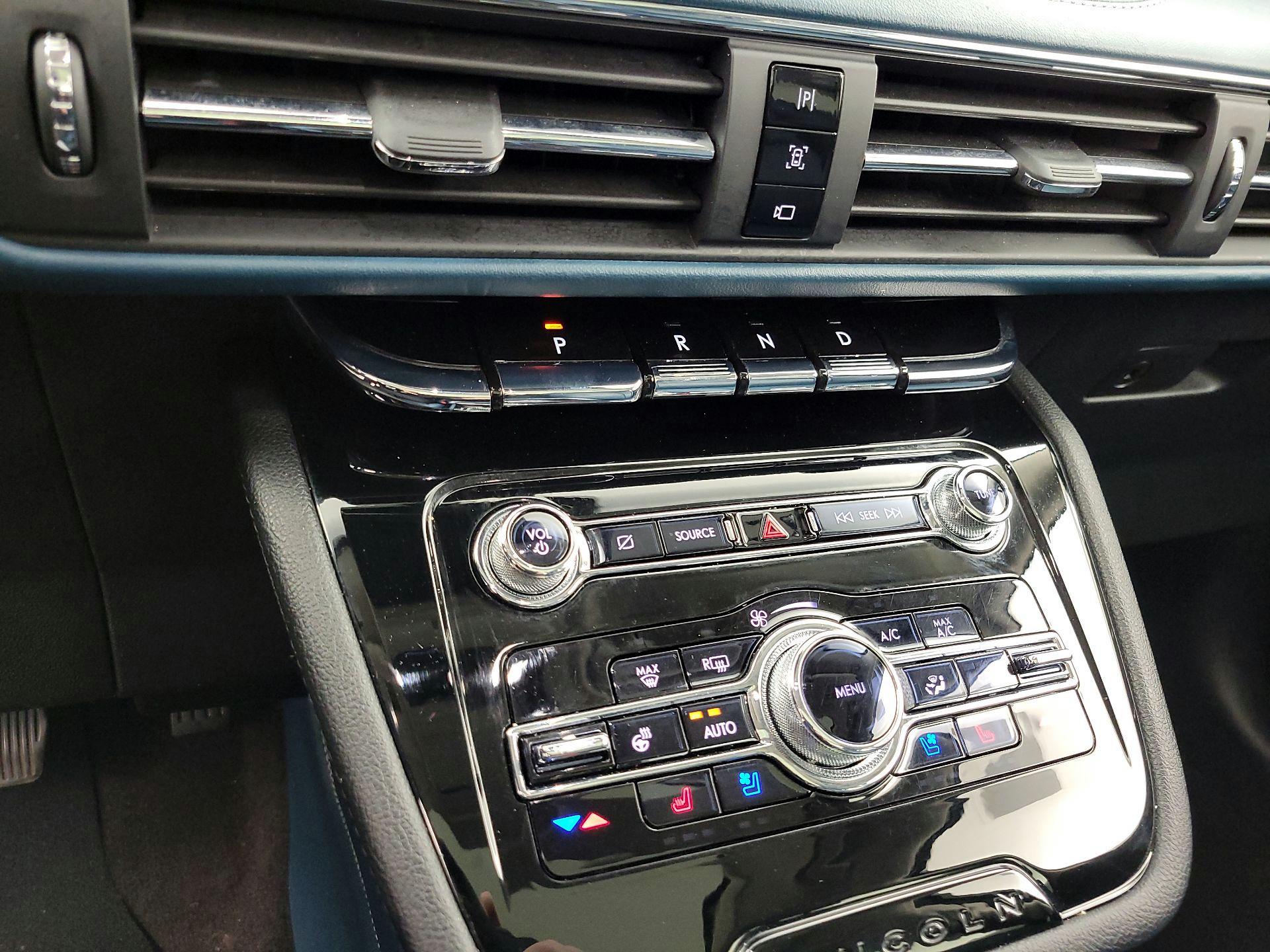 Thumbnail: 2021 Lincoln Corsair - 18