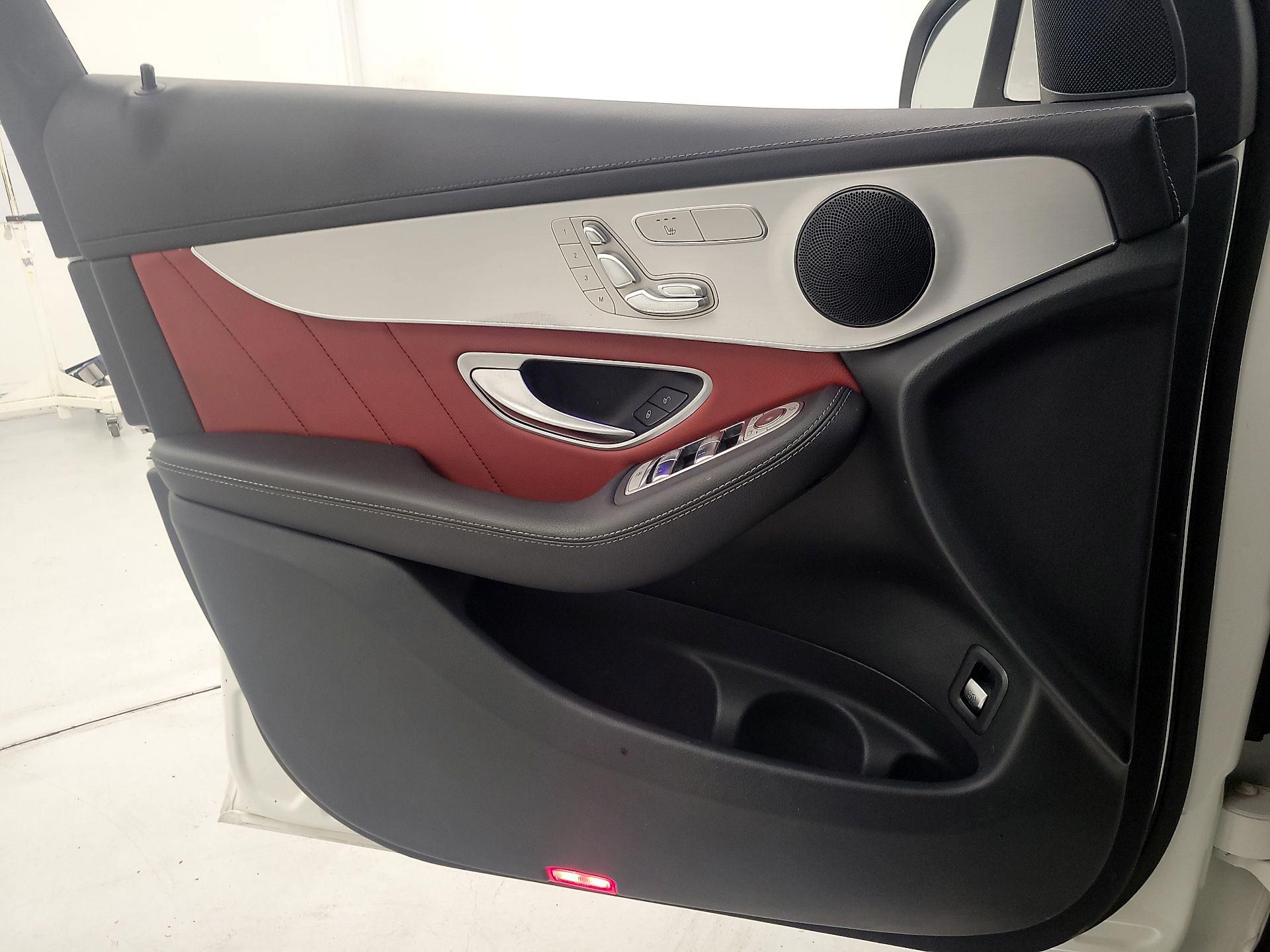 Thumbnail: 2022 Mercedes-Benz GLC - 12