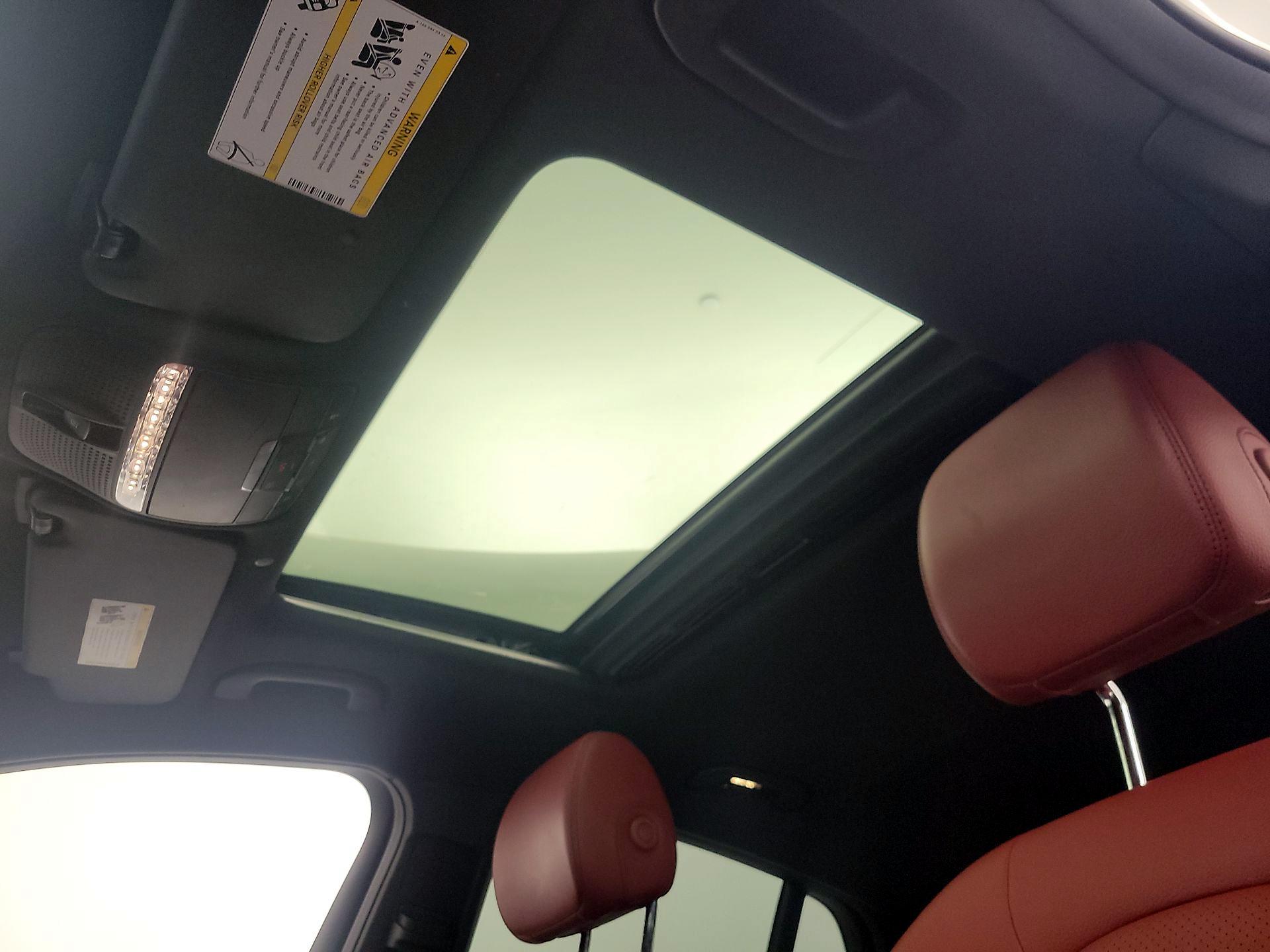 Thumbnail: 2022 Mercedes-Benz GLC - 19