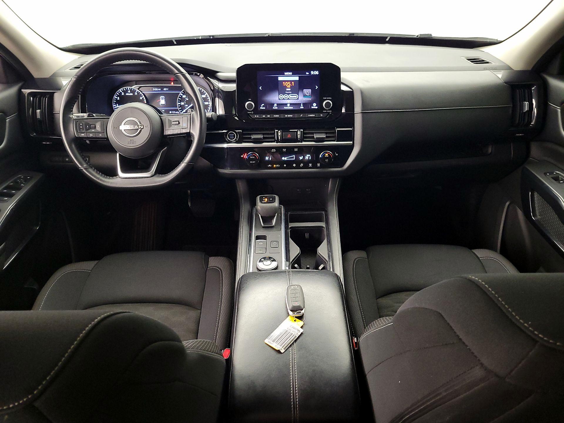 Thumbnail: 2023 Nissan Pathfinder - 9