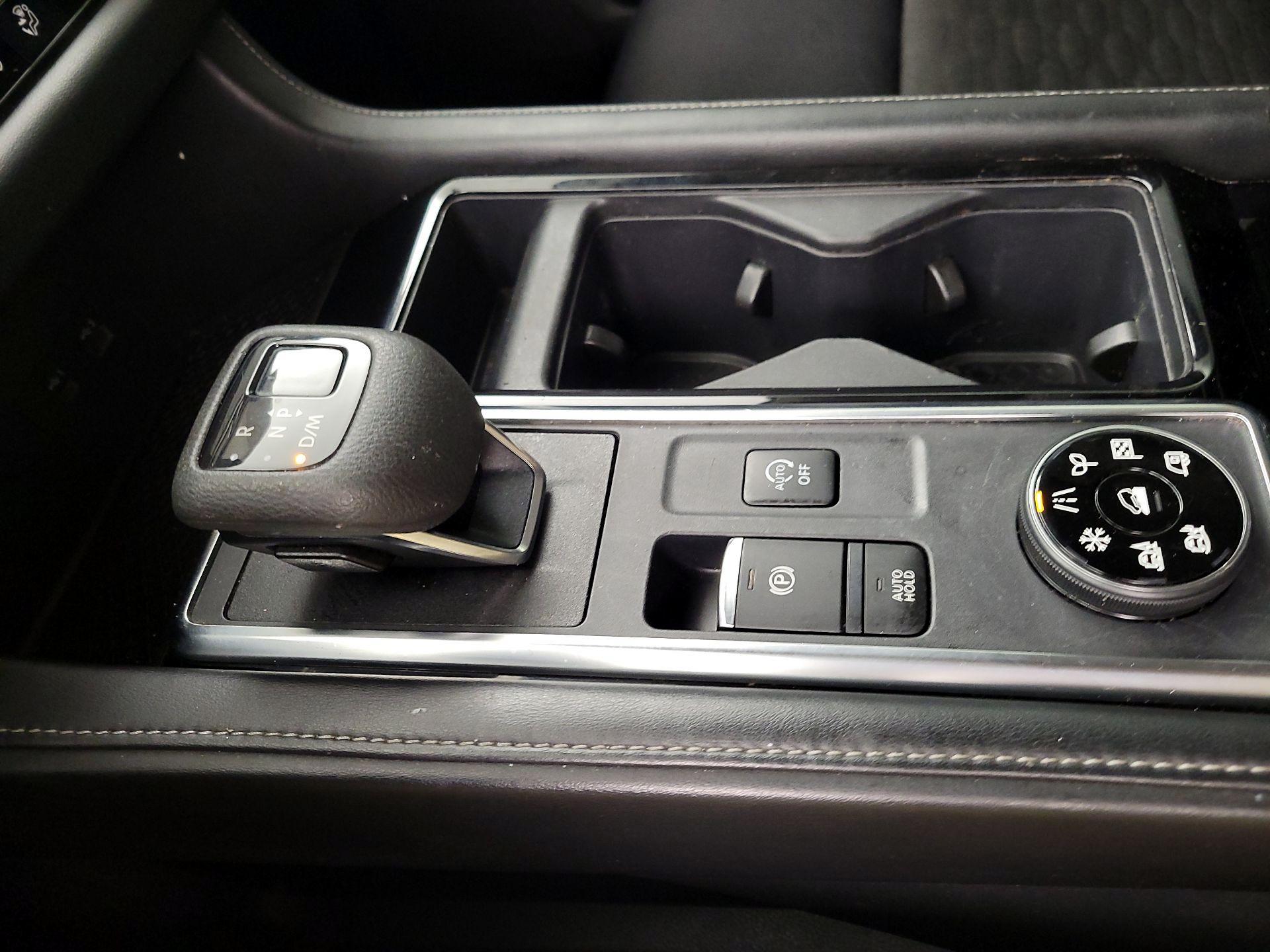 Thumbnail: 2023 Nissan Pathfinder - 17