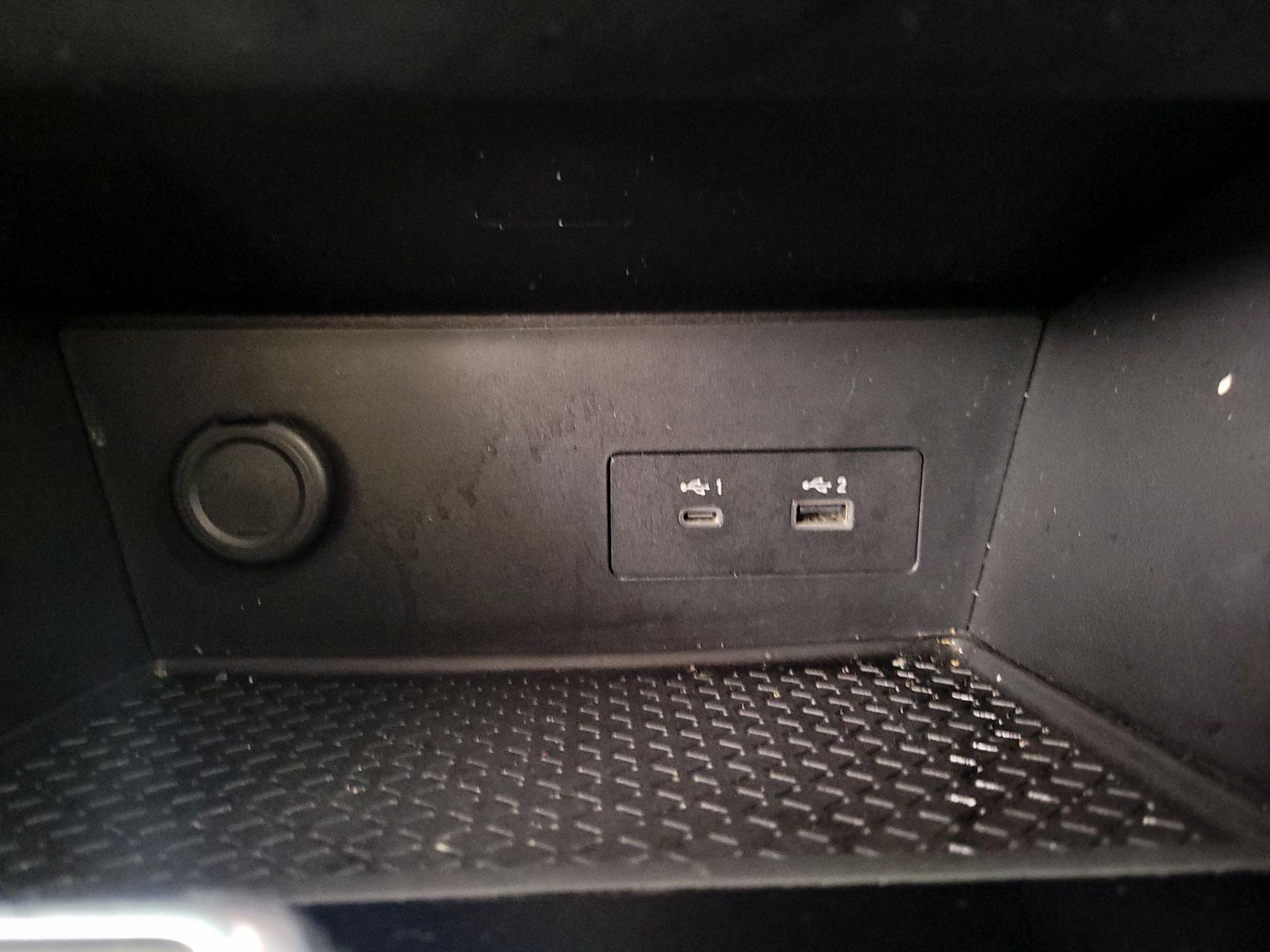 Thumbnail: 2023 Nissan Pathfinder - 18