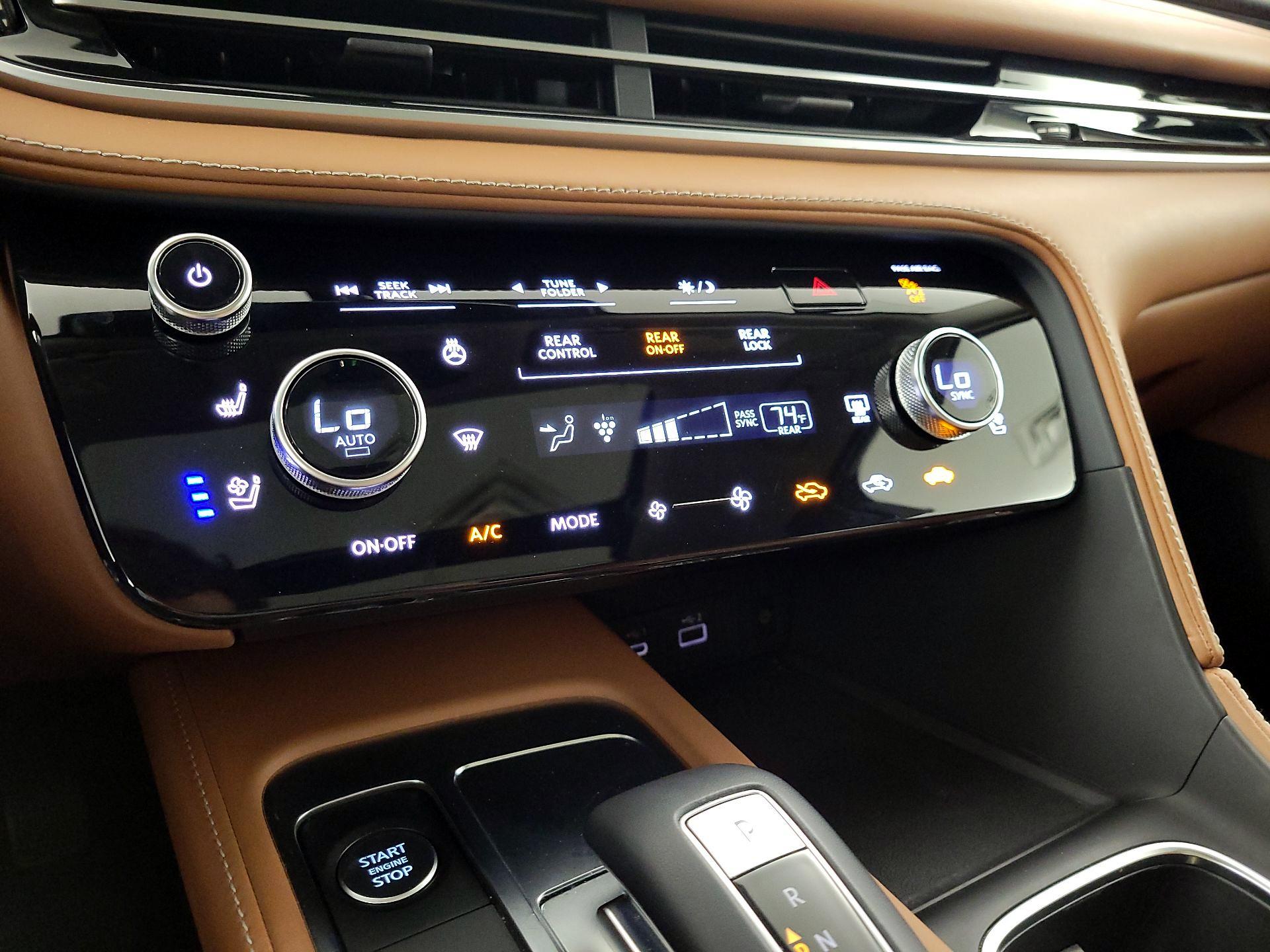 Thumbnail: 2023 INFINITI QX60 - 16