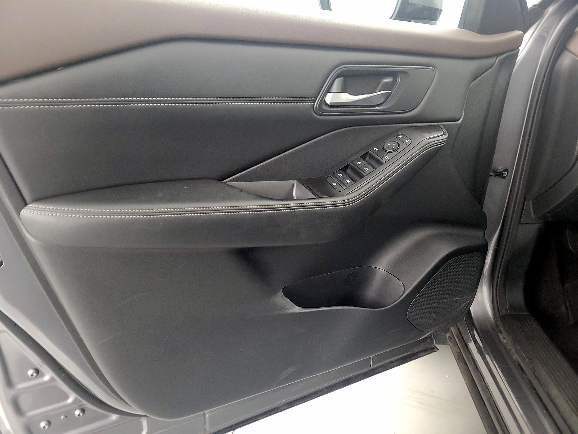 Thumbnail: 2022 Nissan Rogue - 12