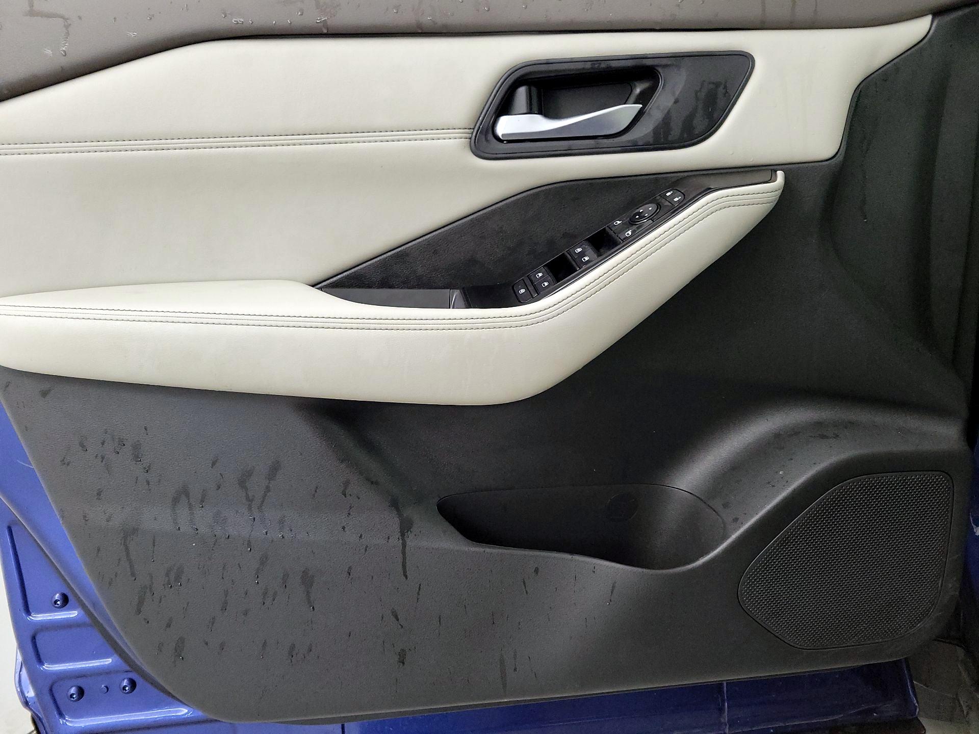 Thumbnail: 2023 Nissan Rogue - 12