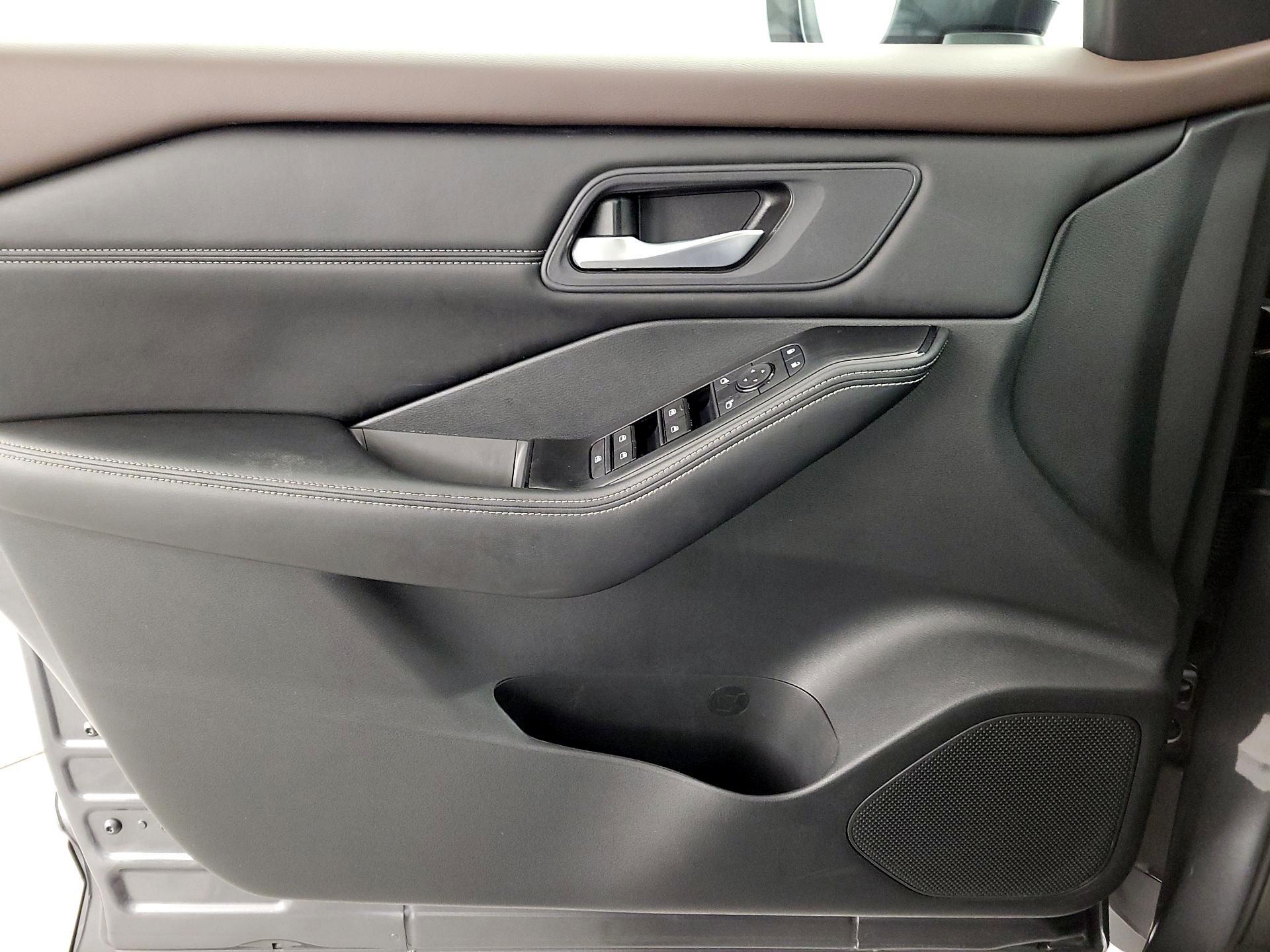 Thumbnail: 2023 Nissan Rogue - 12