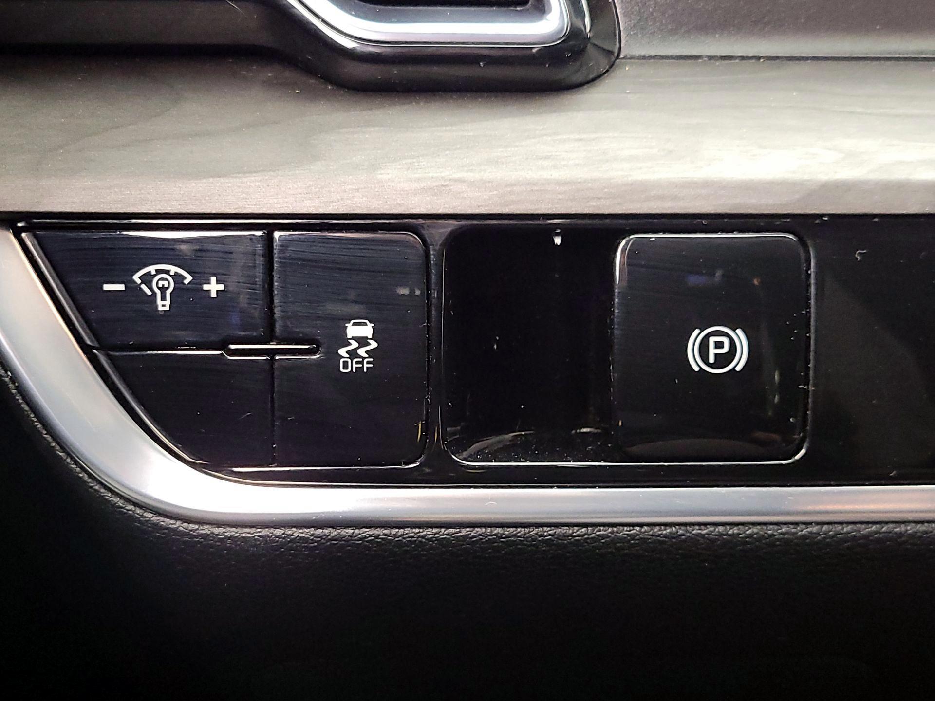 Thumbnail: 2023 Kia Sportage - 13