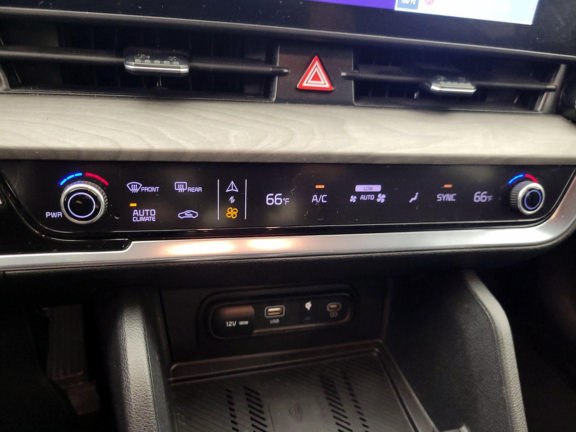 Thumbnail: 2023 Kia Sportage - 17