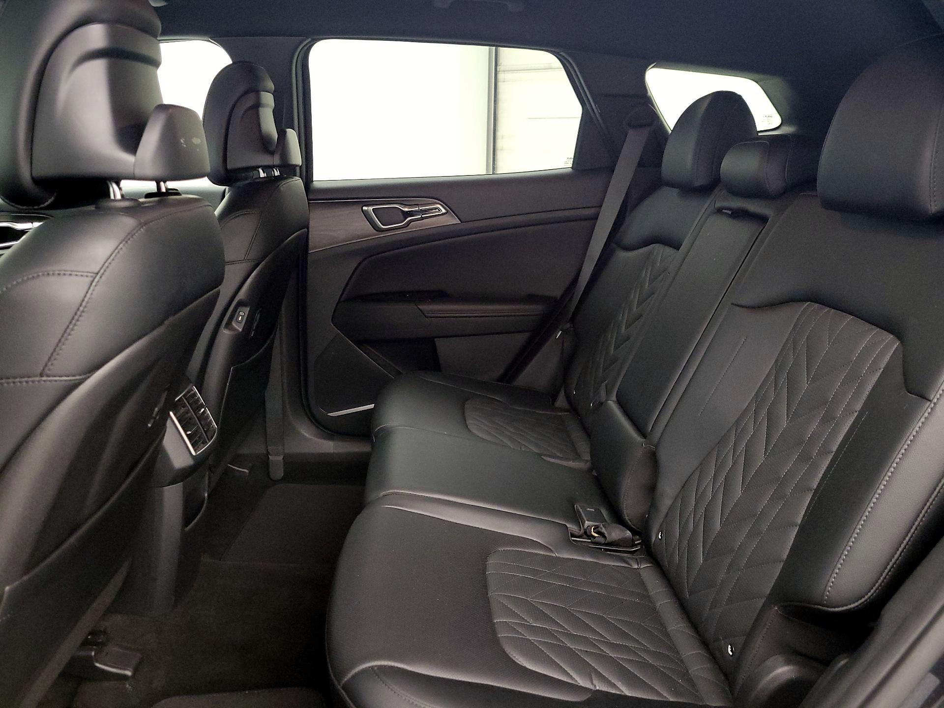 Thumbnail: 2023 Kia Sportage - 20