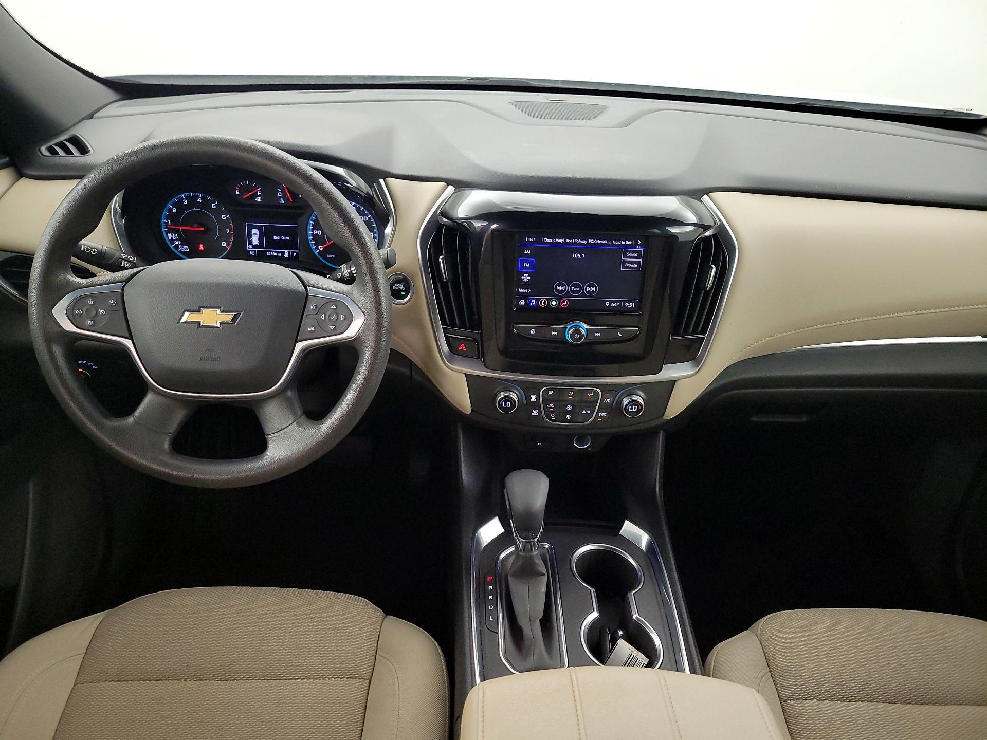 Thumbnail: 2022 Chevrolet Traverse - 9