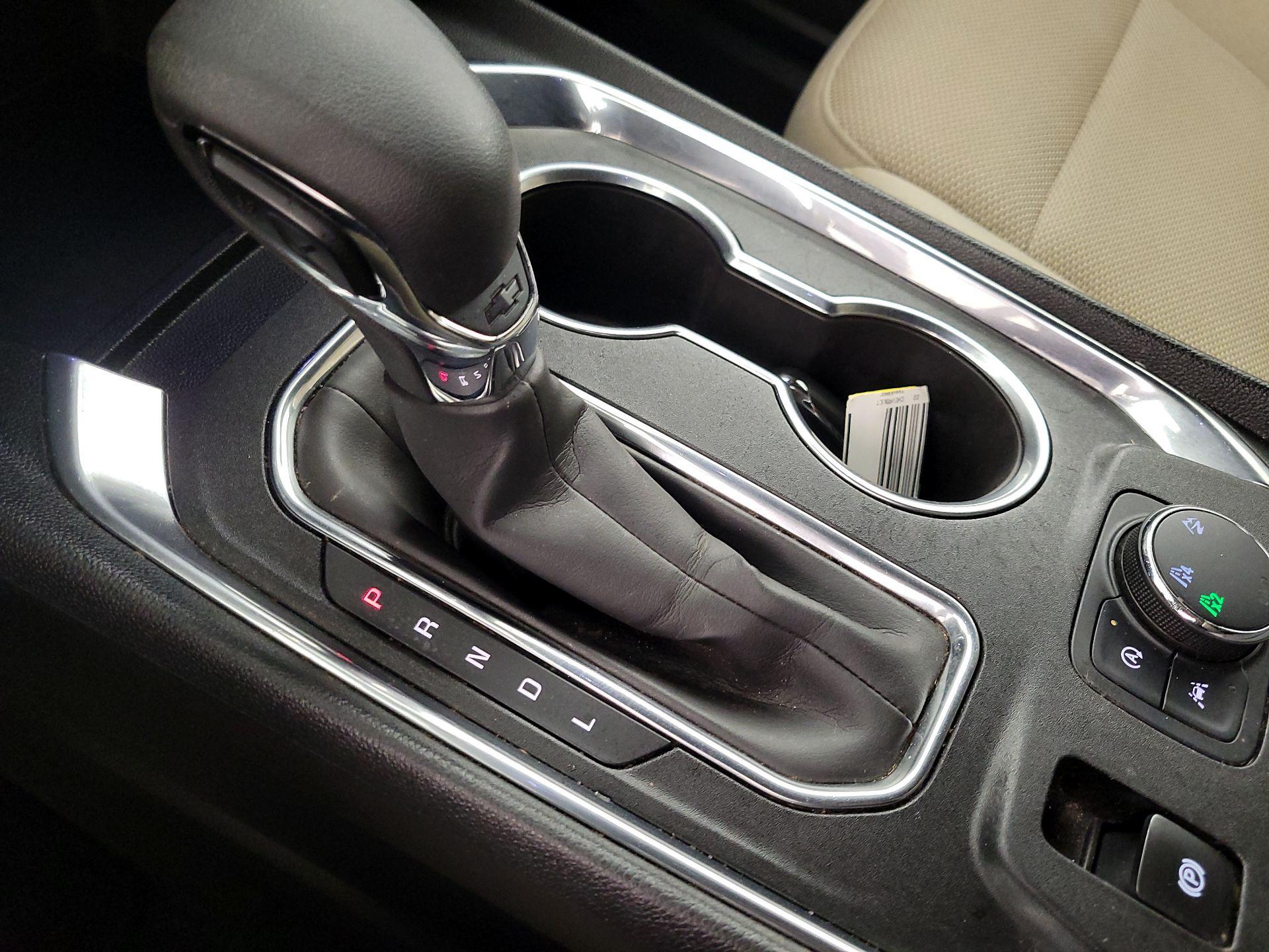 Thumbnail: 2022 Chevrolet Traverse - 17