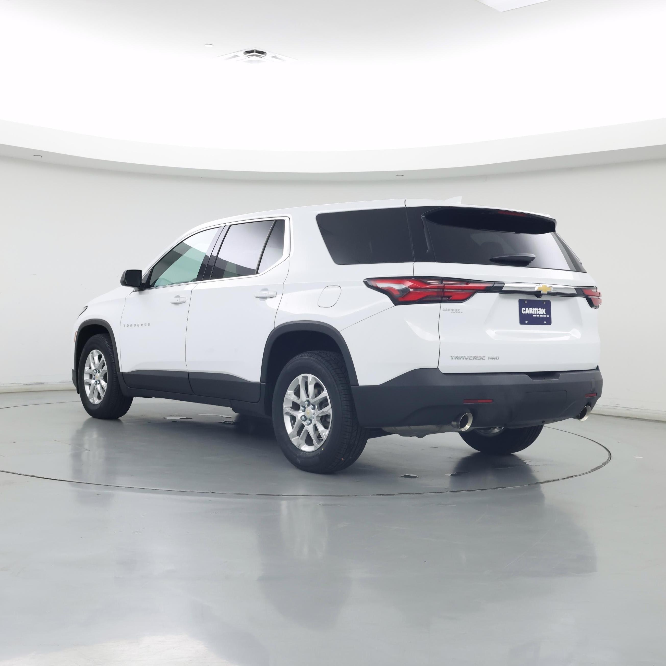 Thumbnail: 2022 Chevrolet Traverse - 2