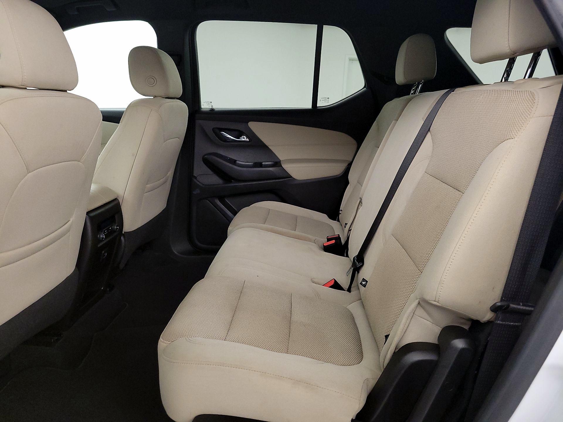 Thumbnail: 2022 Chevrolet Traverse - 19