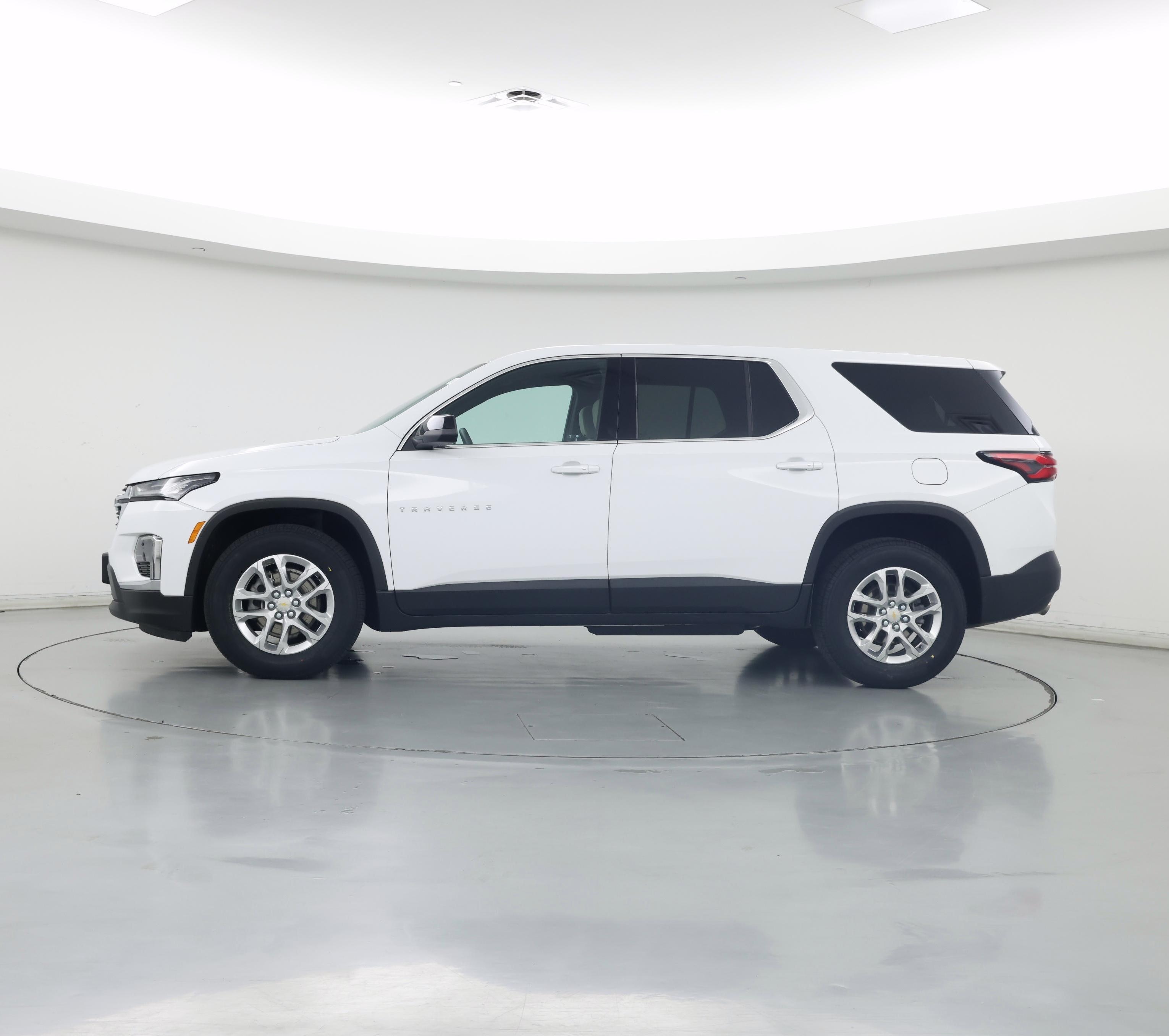 Thumbnail: 2022 Chevrolet Traverse - 3