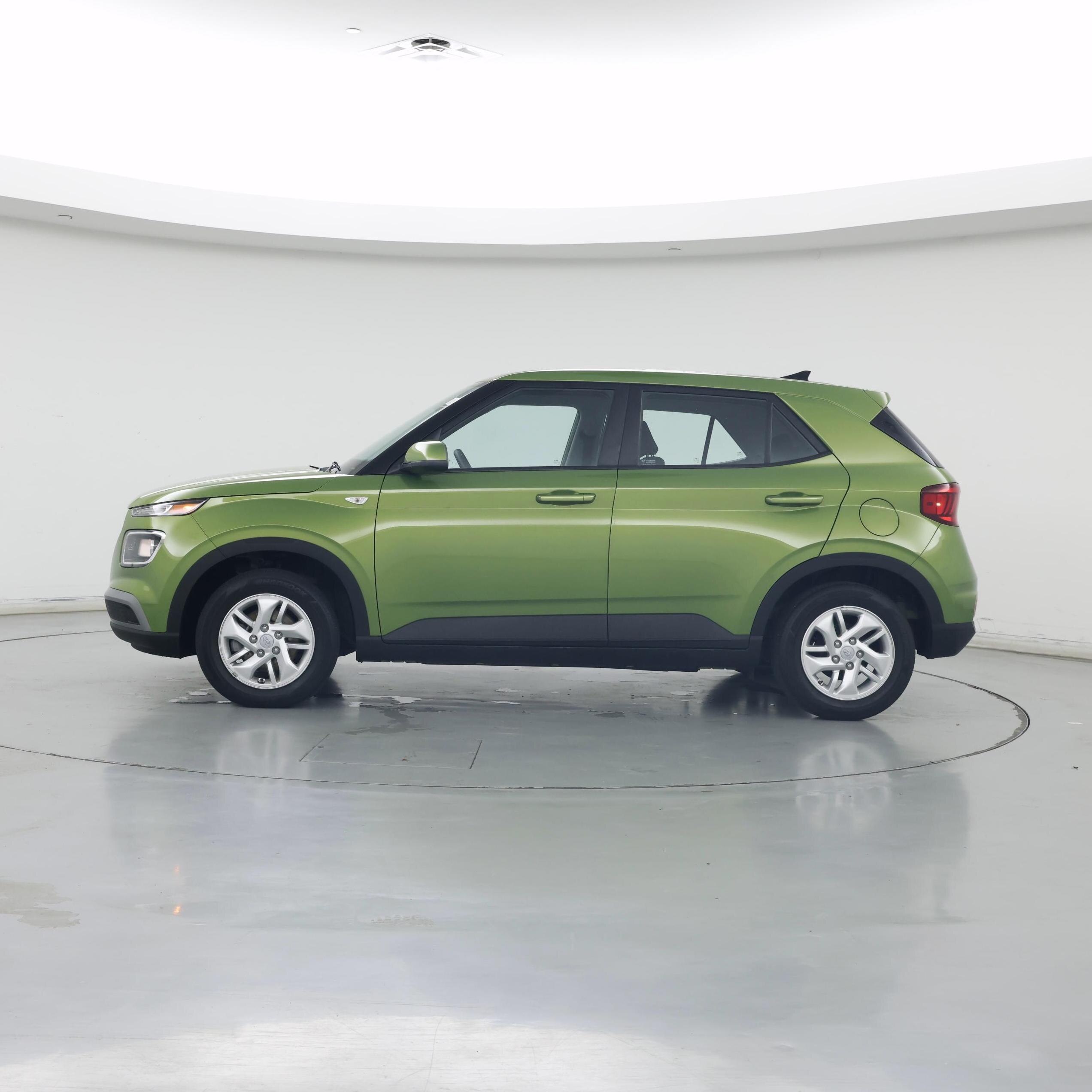 Thumbnail: 2022 Hyundai Venue - 3