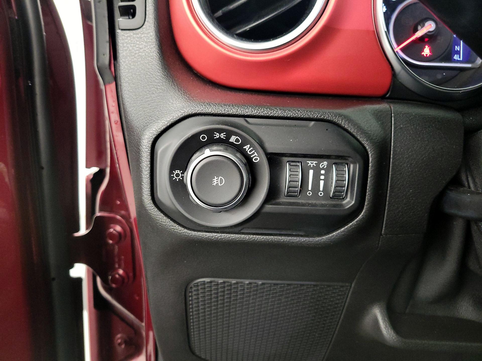 Thumbnail: 2021 Jeep Wrangler - 13