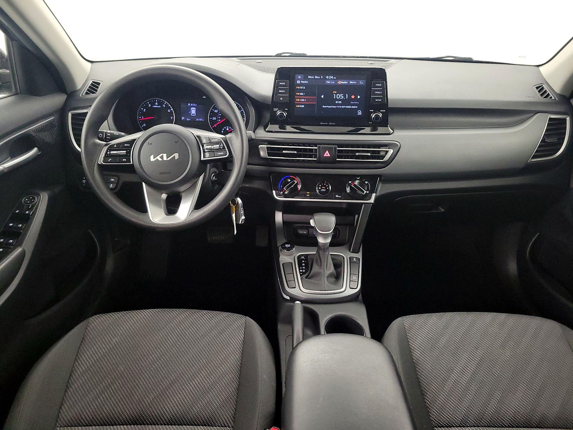 Thumbnail: 2023 Kia Seltos - 9