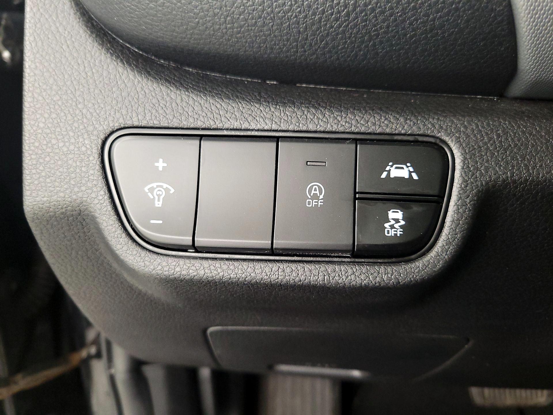 Thumbnail: 2023 Kia Seltos - 13