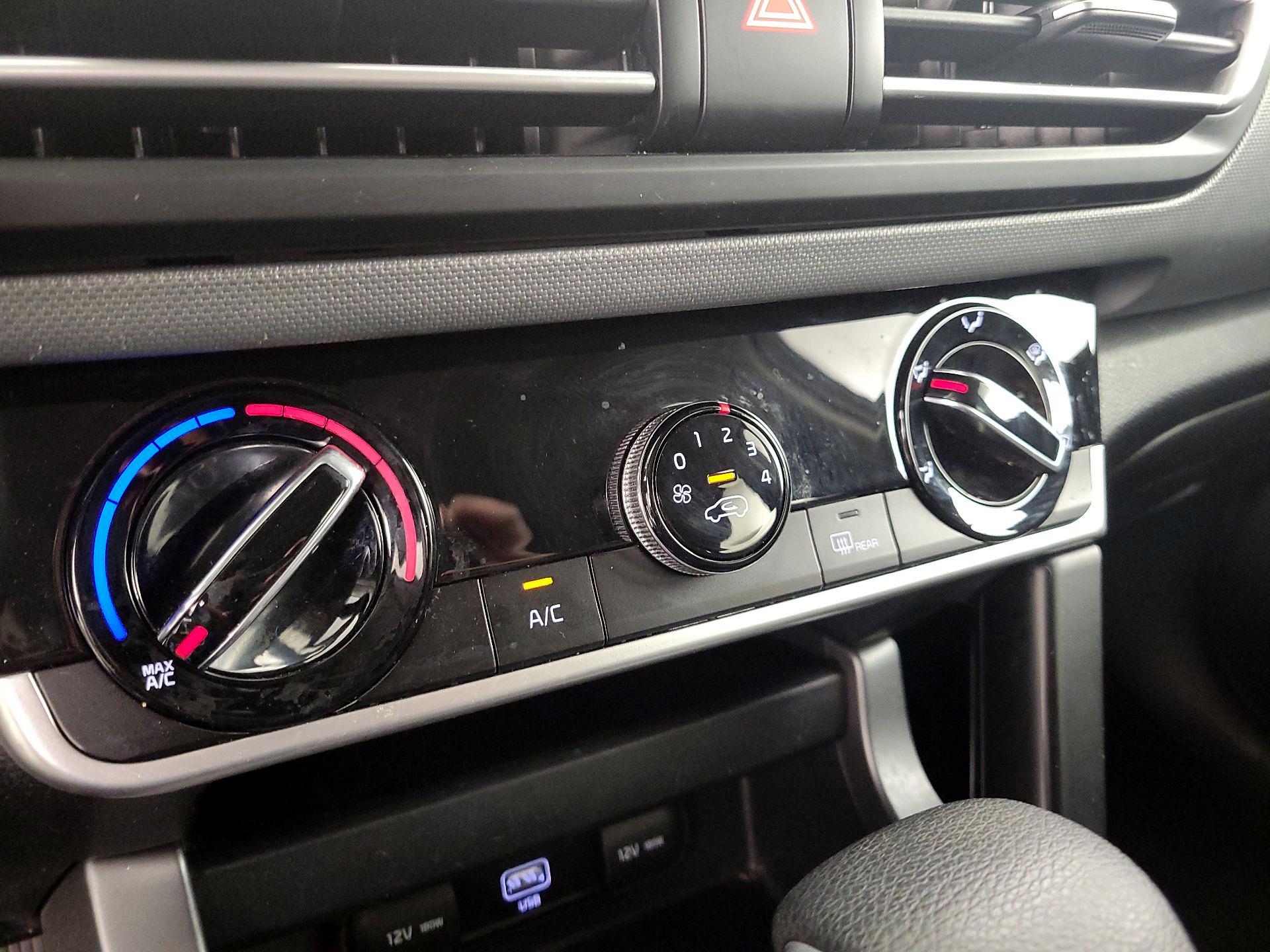 Thumbnail: 2023 Kia Seltos - 16