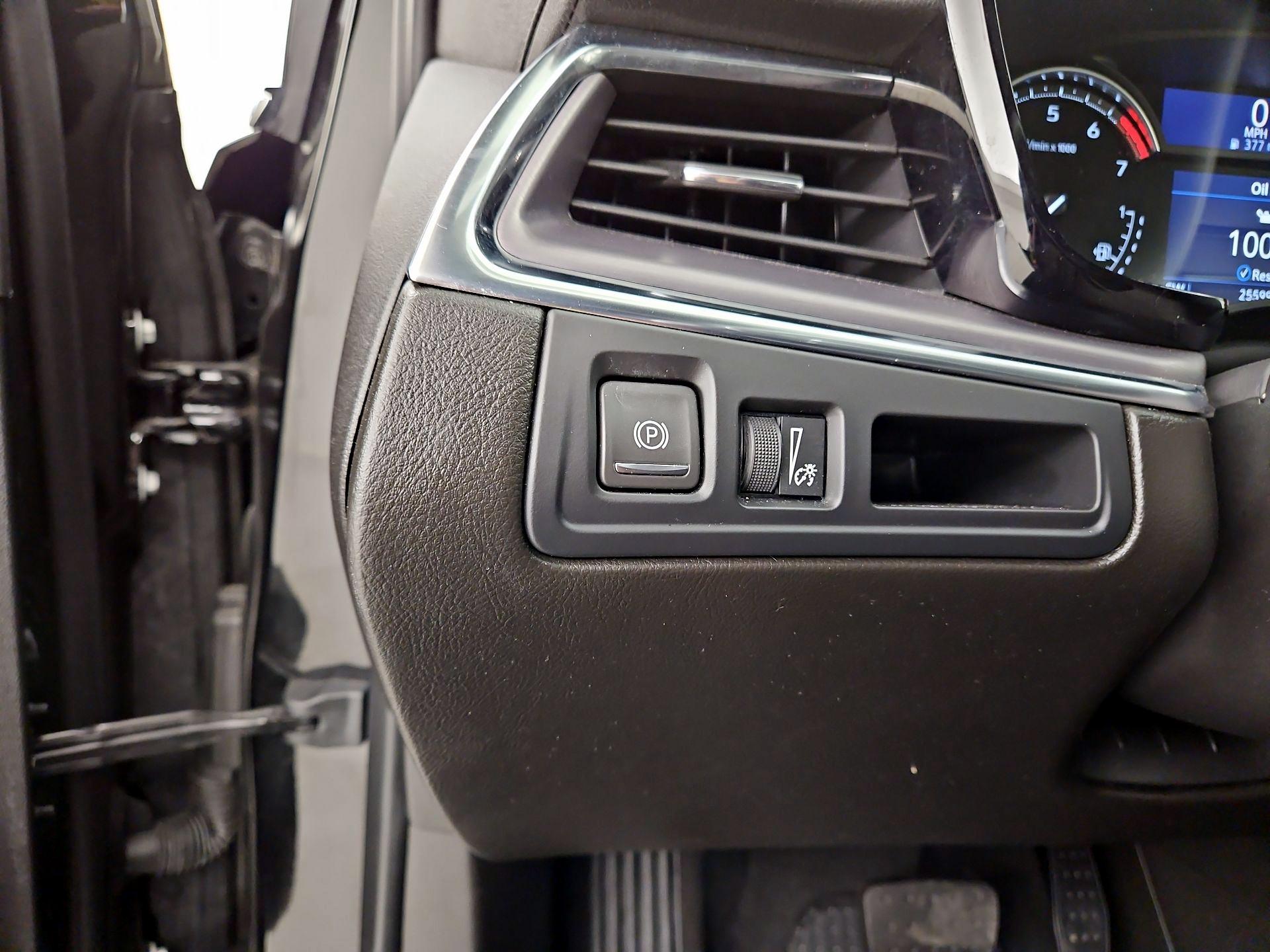 Thumbnail: 2022 Cadillac XT5 - 13