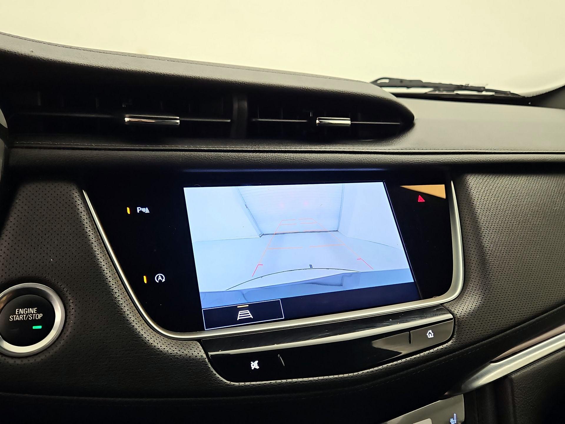 Thumbnail: 2022 Cadillac XT5 - 14