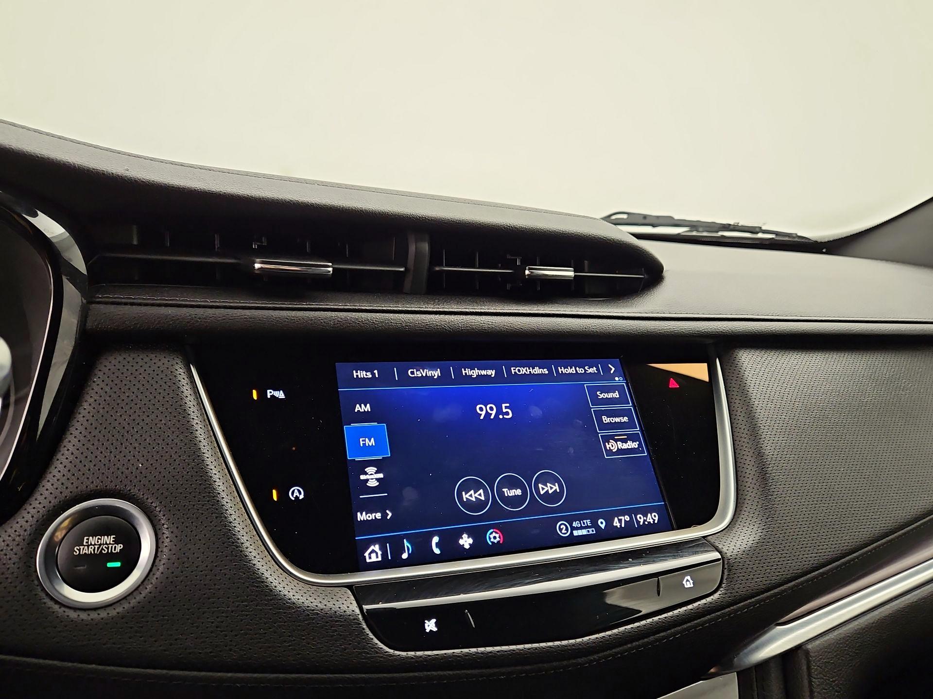 Thumbnail: 2022 Cadillac XT5 - 15