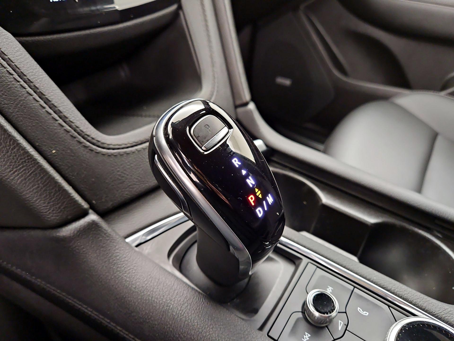 Thumbnail: 2022 Cadillac XT5 - 17