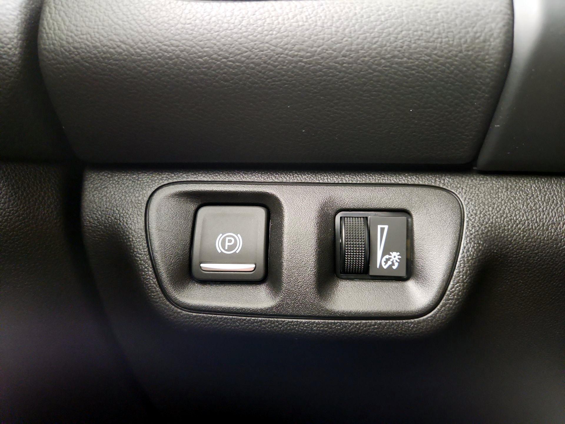 Thumbnail: 2023 GMC Acadia - 13