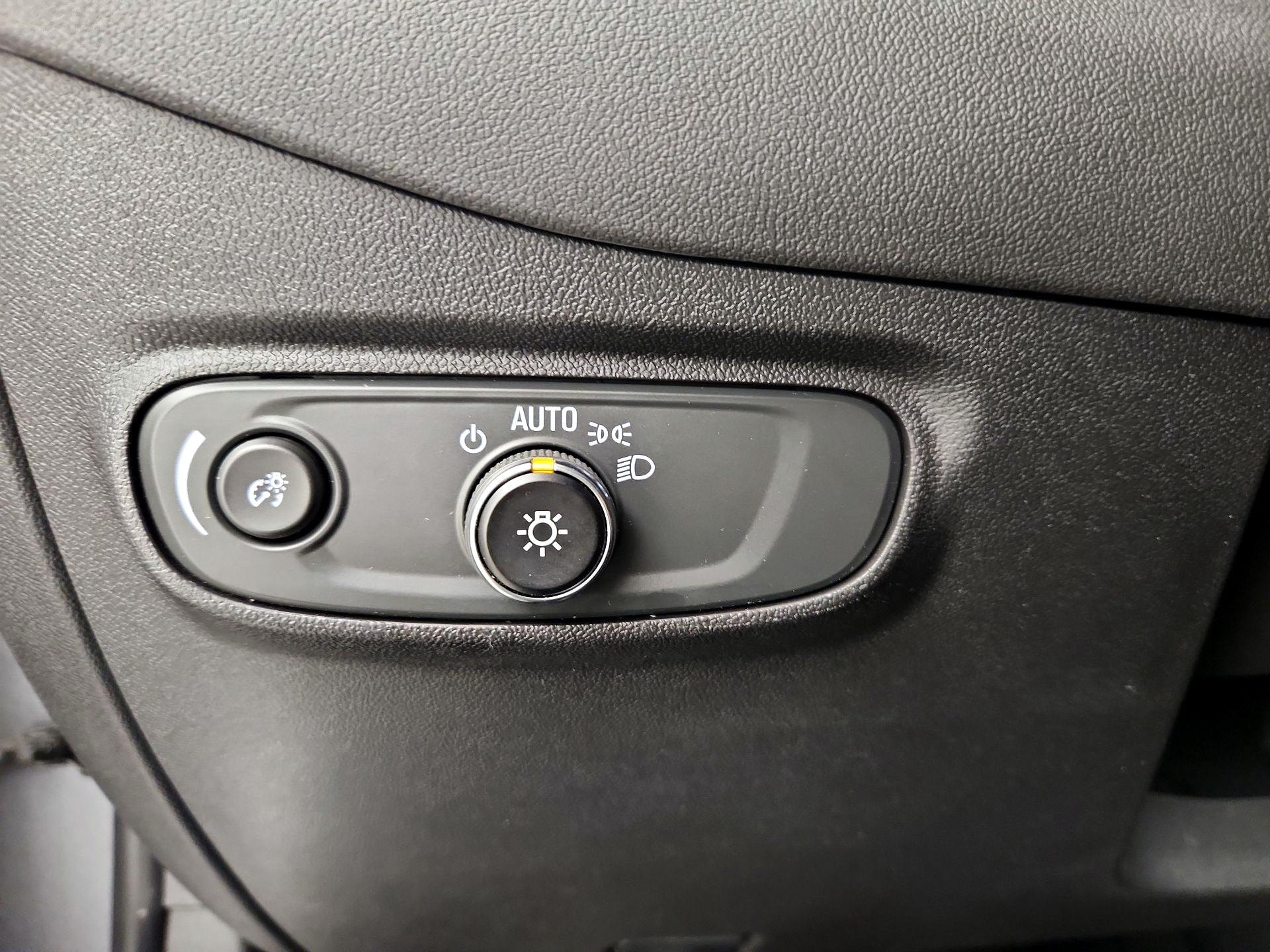 Thumbnail: 2023 Chevrolet Equinox - 13