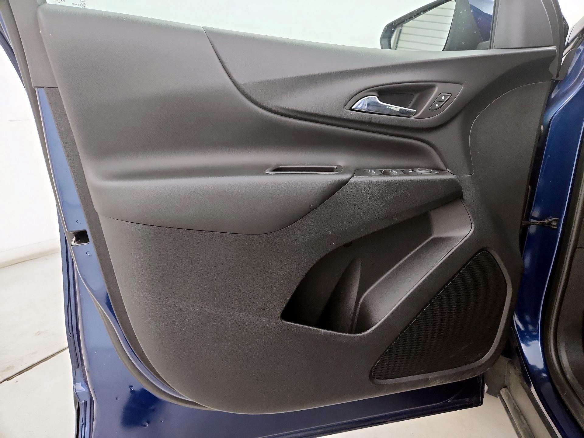 Thumbnail: 2022 Chevrolet Equinox - 12