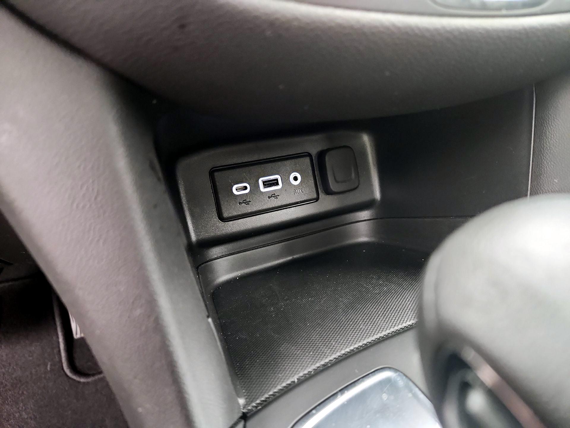 Thumbnail: 2023 Chevrolet Equinox - 18