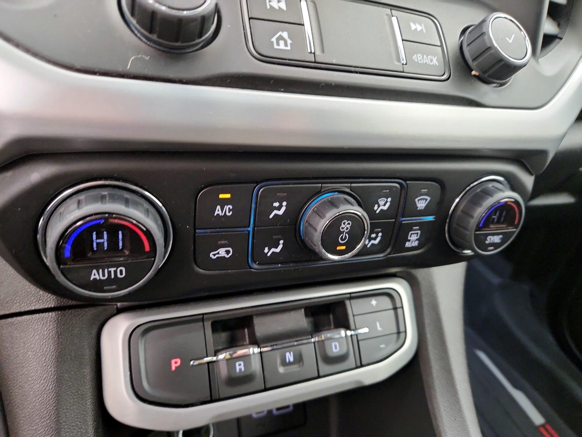 Thumbnail: 2023 GMC Acadia - 17