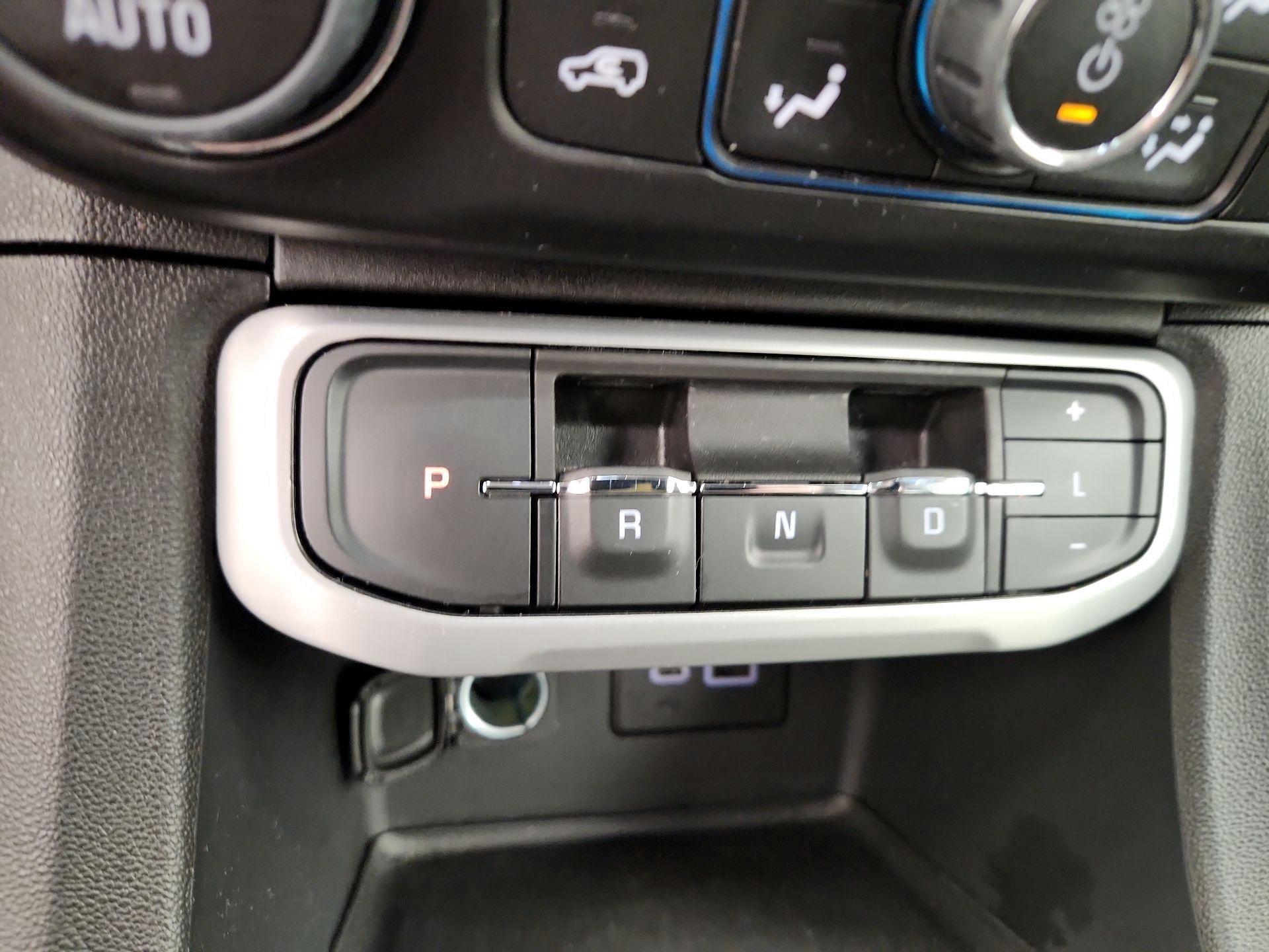 Thumbnail: 2023 GMC Acadia - 18