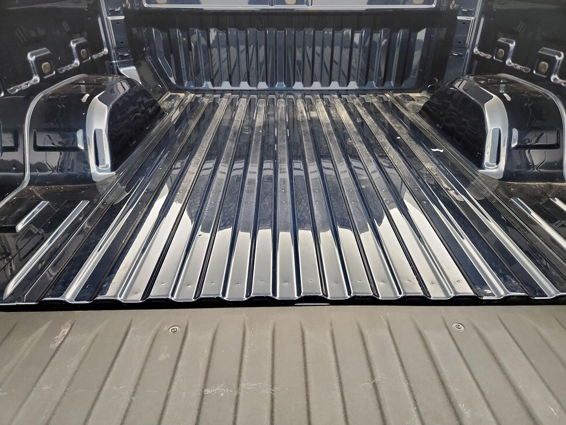 Thumbnail: 2023 Chevrolet Silverado 1500 - 20