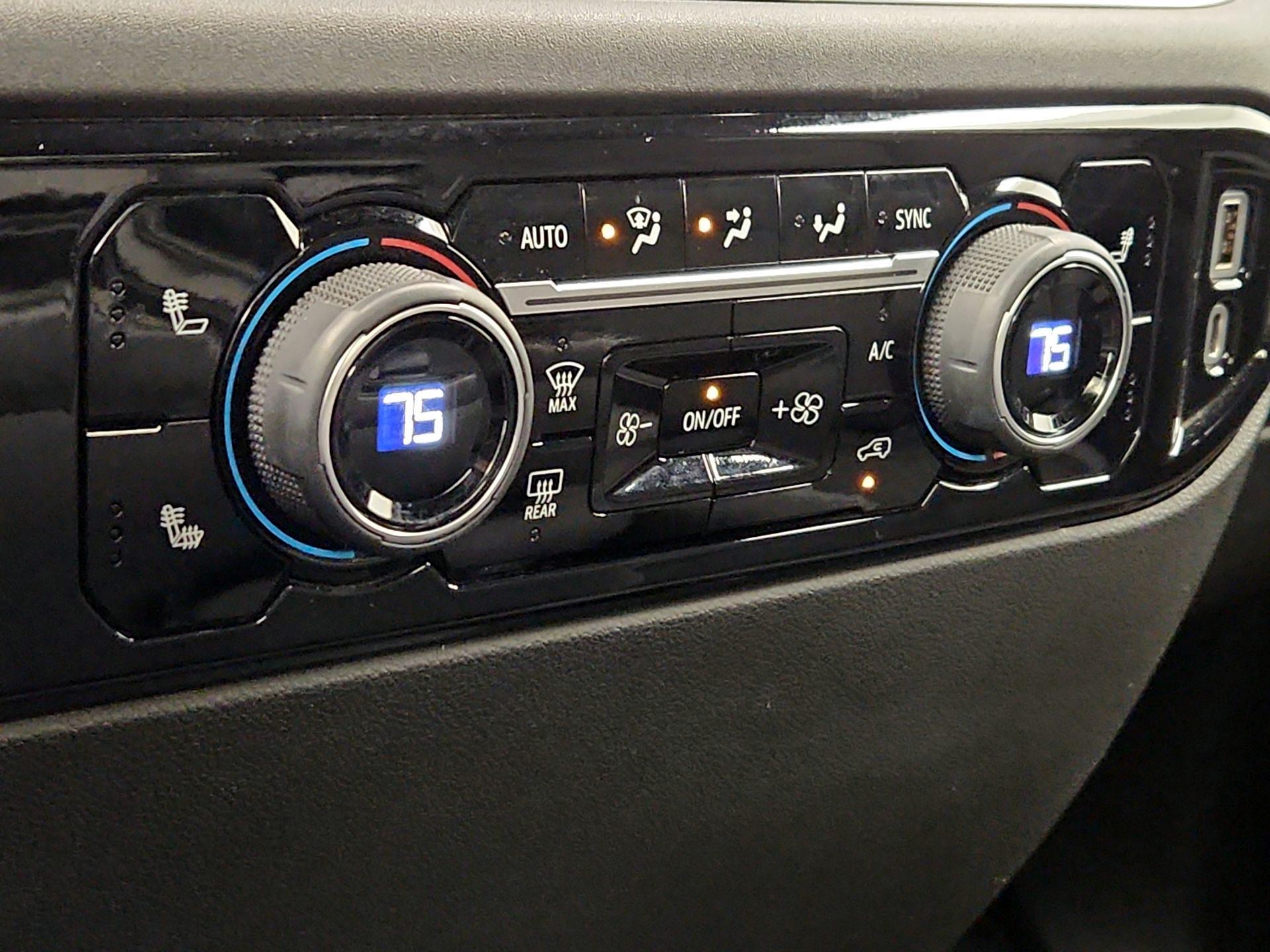 Thumbnail: 2022 Chevrolet Silverado 1500 - 17