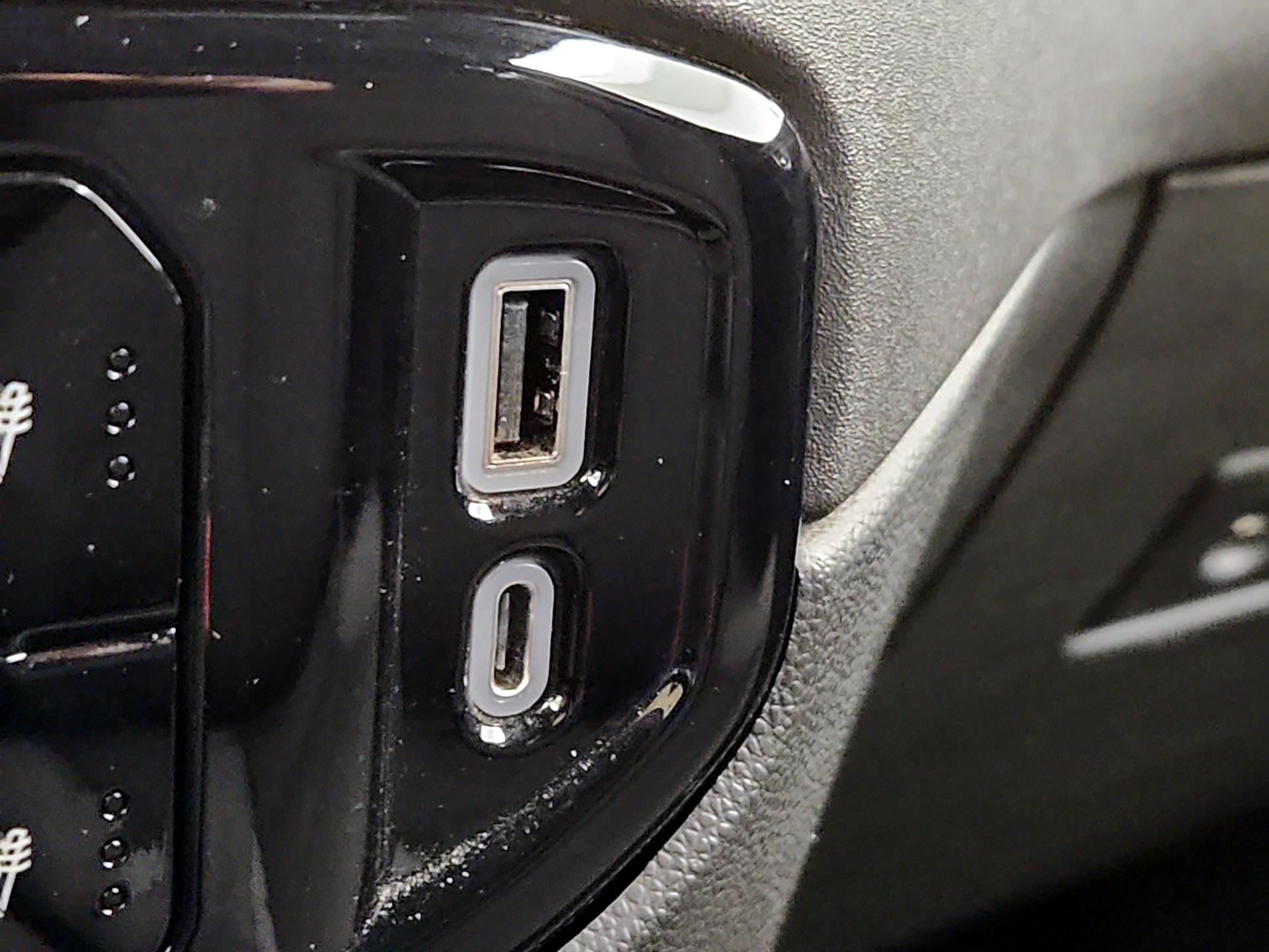 Thumbnail: 2022 Chevrolet Silverado 1500 - 19