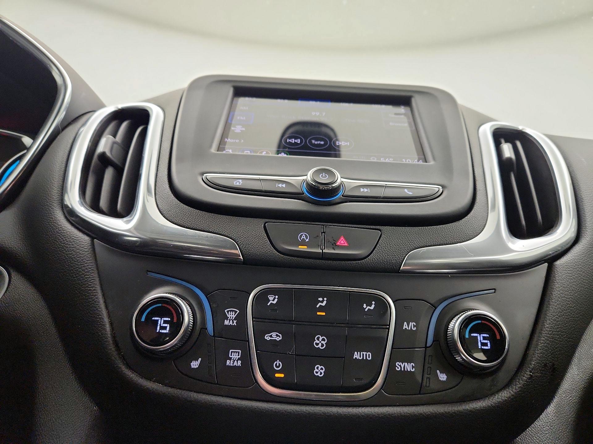 Thumbnail: 2022 Chevrolet Equinox - 16