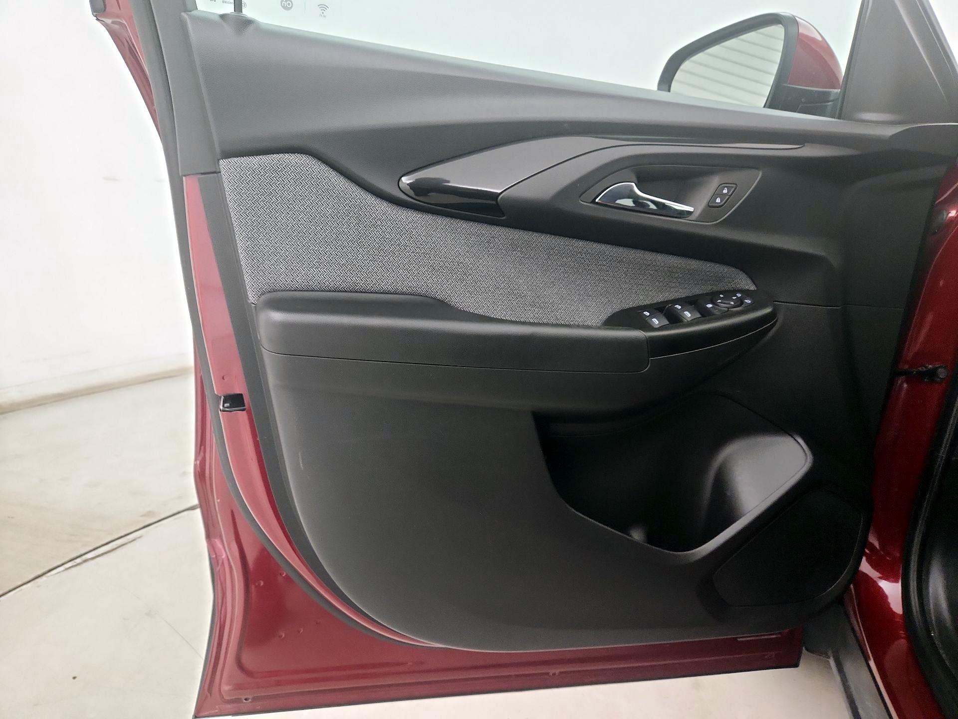 Thumbnail: 2022 Chevrolet TrailBlazer - 12