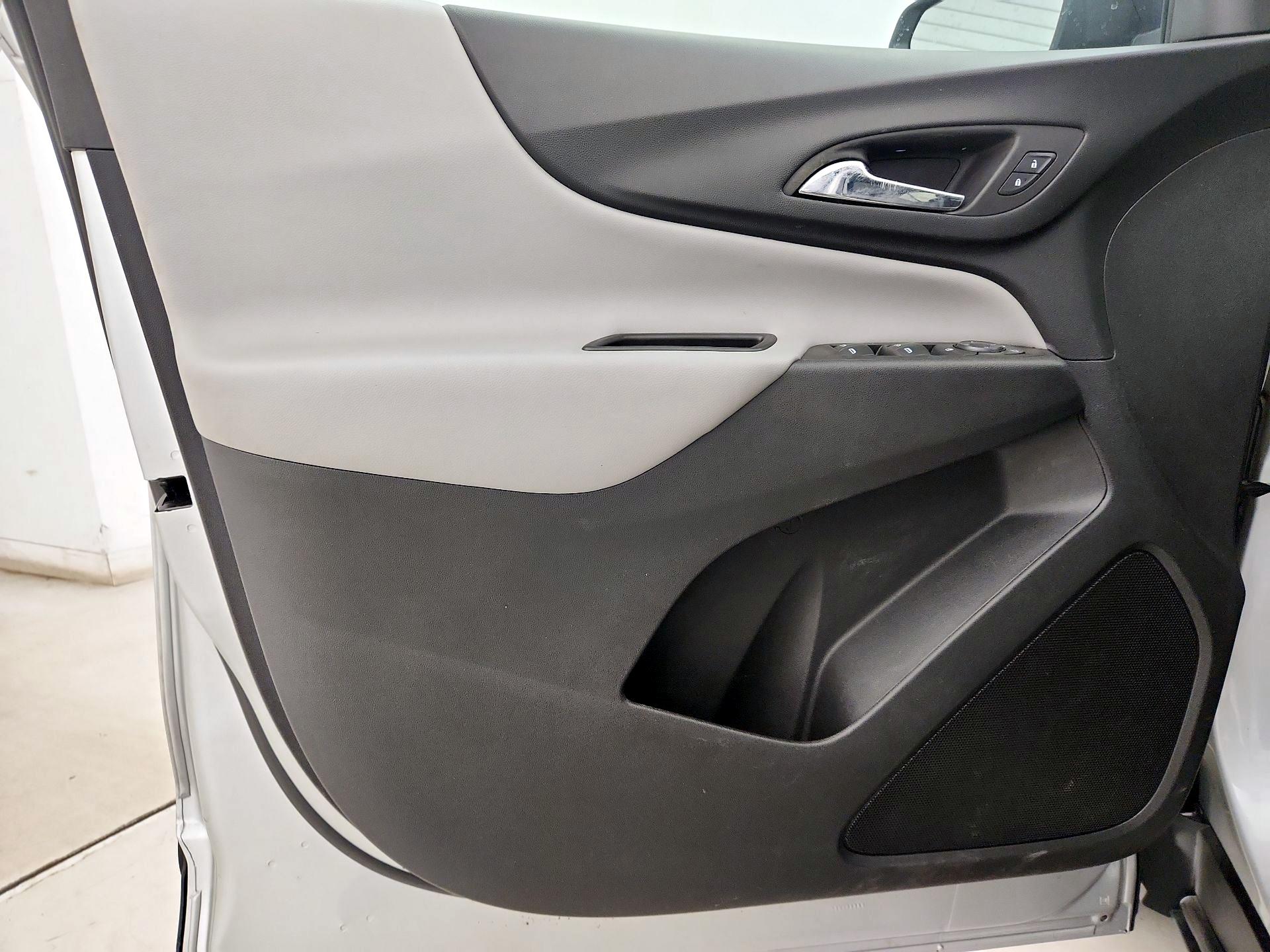 Thumbnail: 2022 Chevrolet Equinox - 12