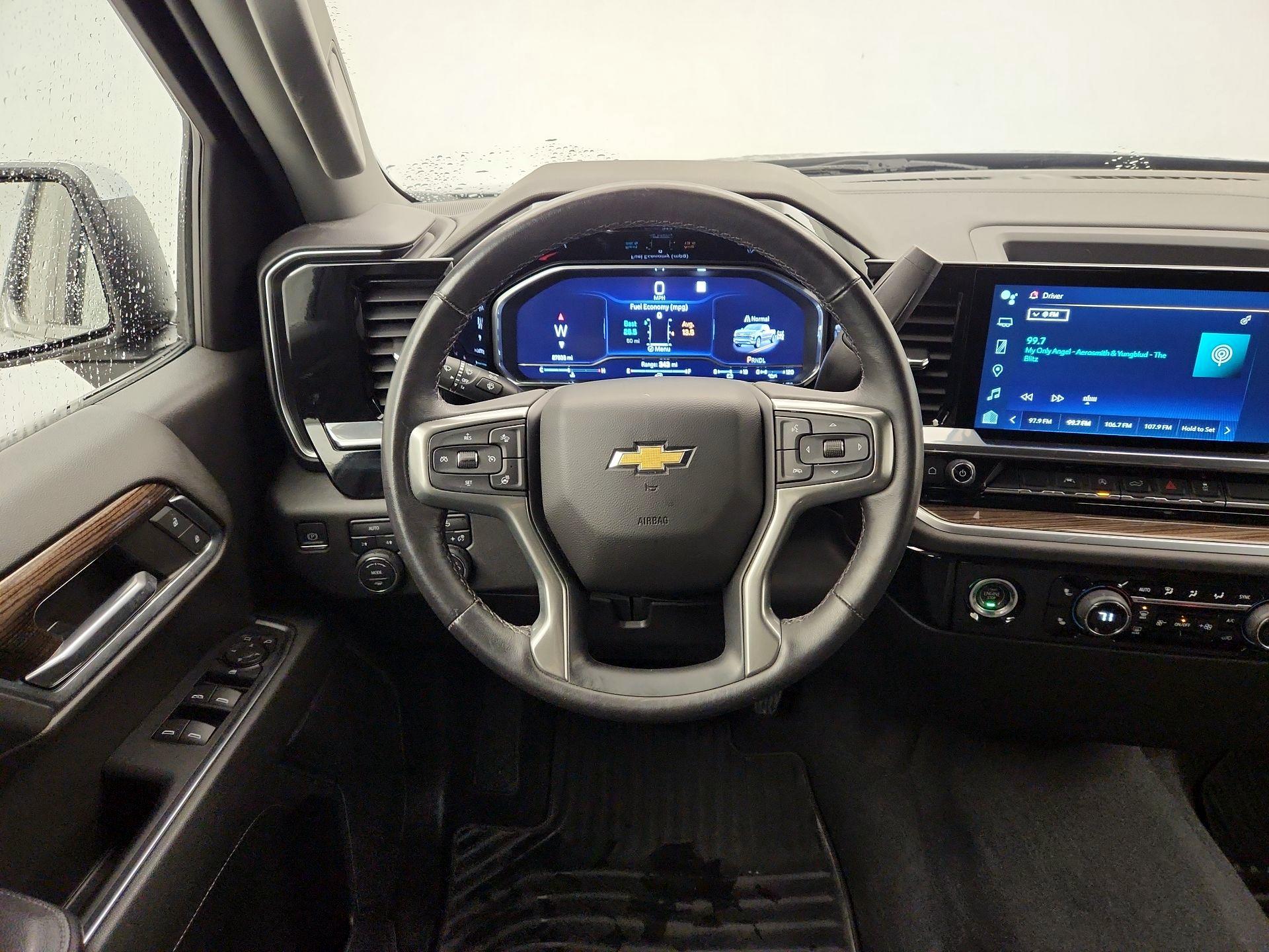 Thumbnail: 2022 Chevrolet Silverado 1500 - 10