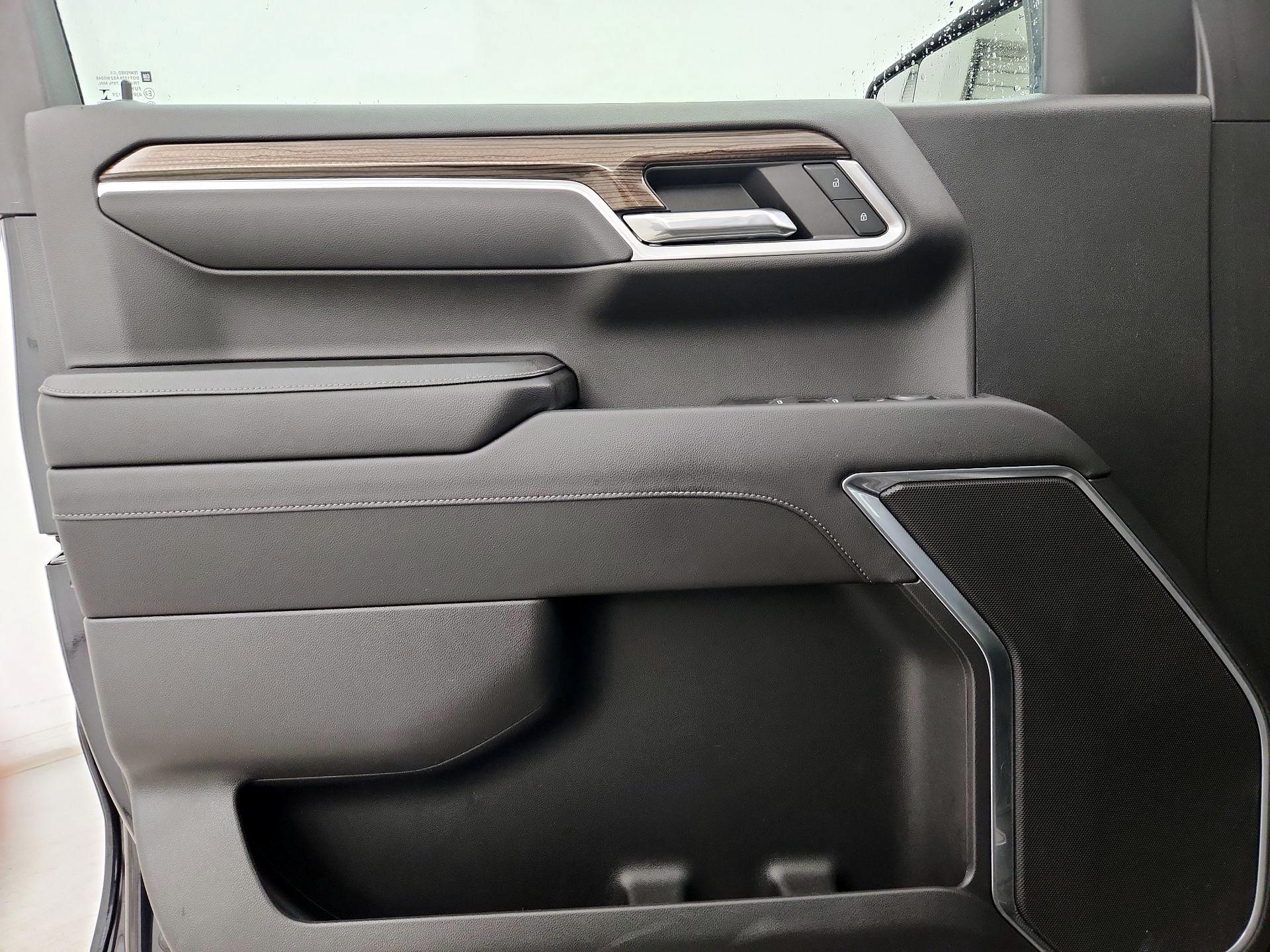 Thumbnail: 2022 Chevrolet Silverado 1500 - 12