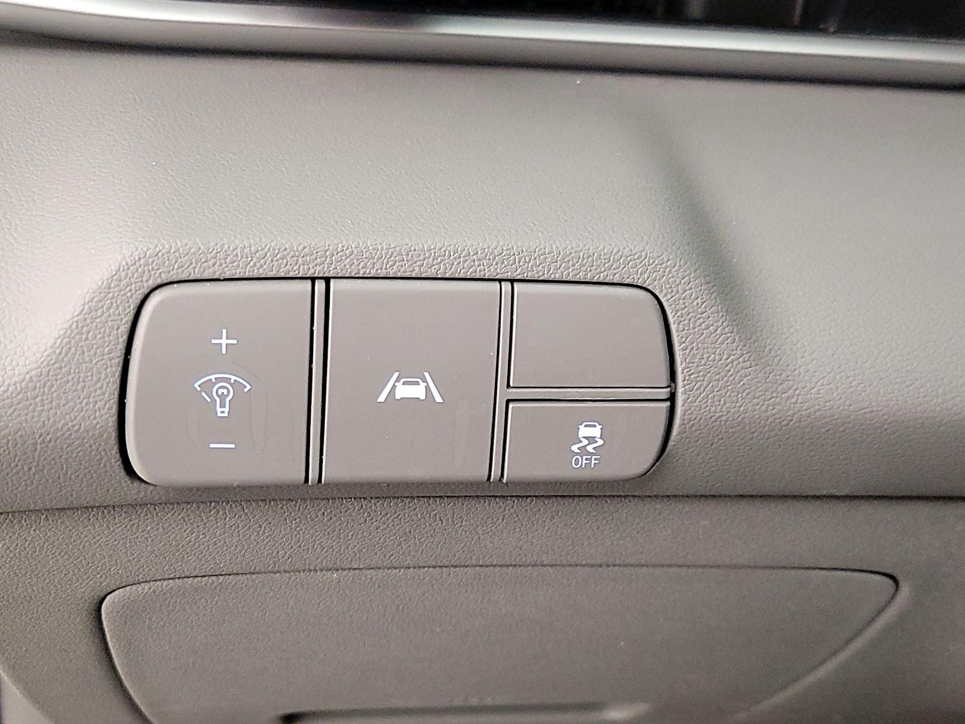 Thumbnail: 2023 Hyundai Elantra - 13