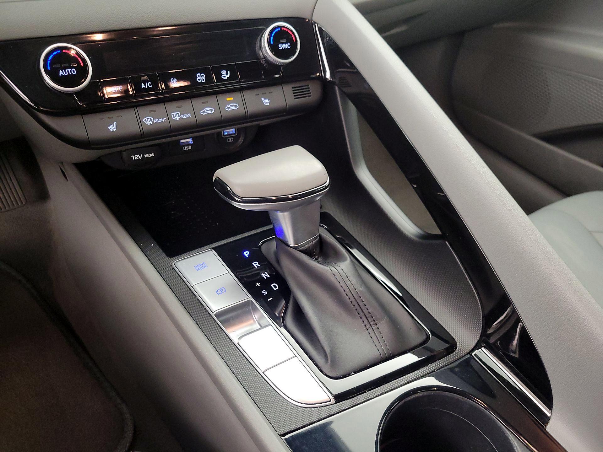 Thumbnail: 2023 Hyundai Elantra - 18